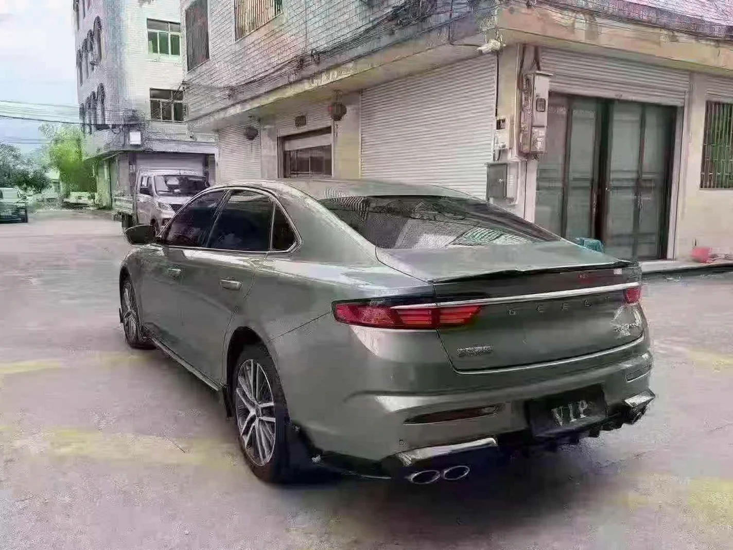 吉利星瑞 后面外观一
