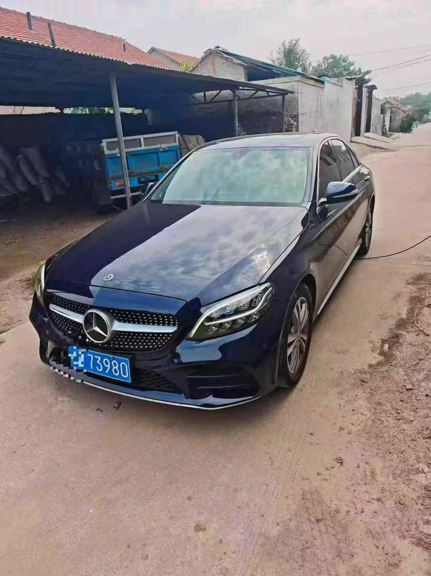奔驰C 正面外观二