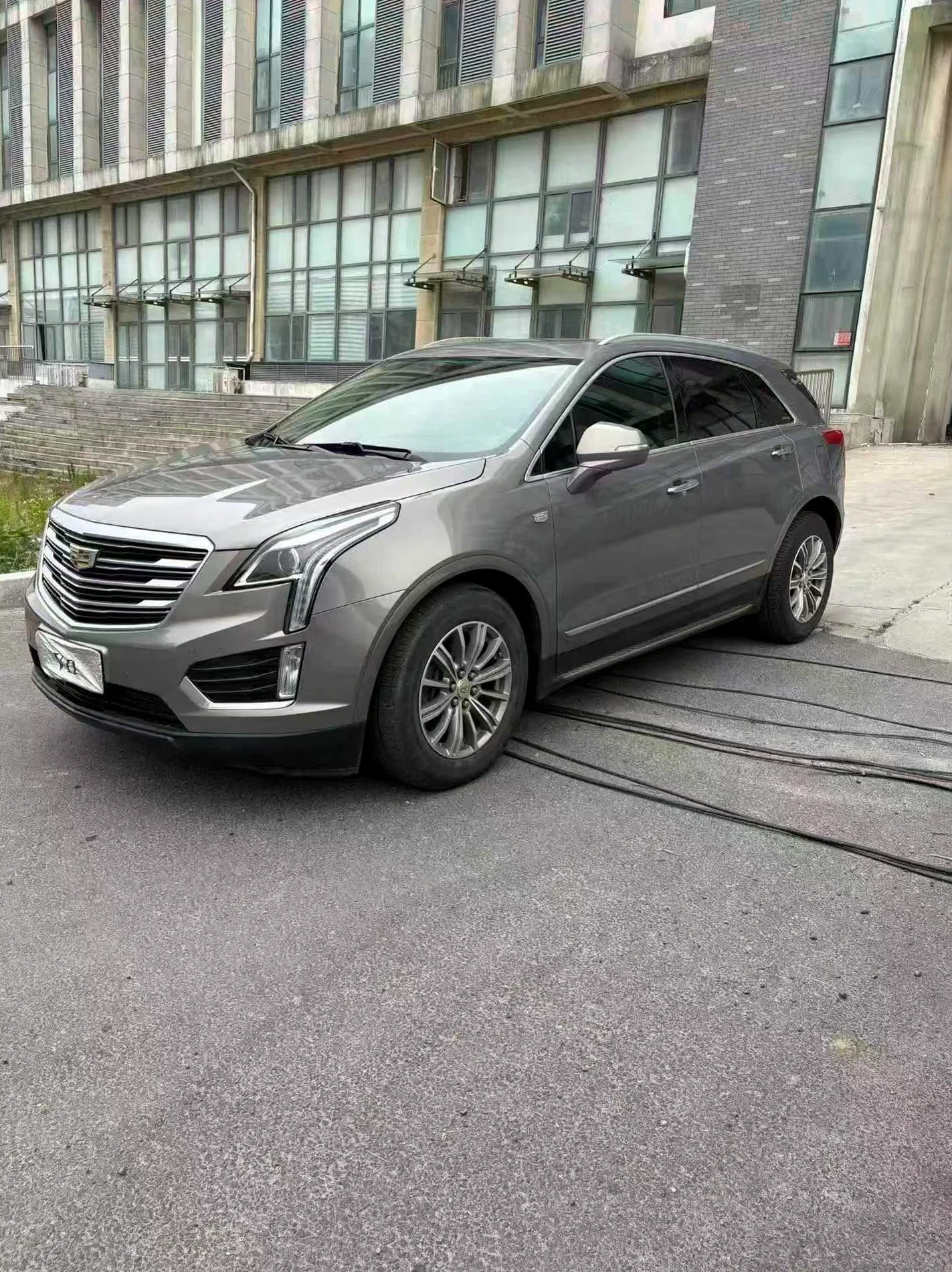 凯迪拉克XT5 正面外观二