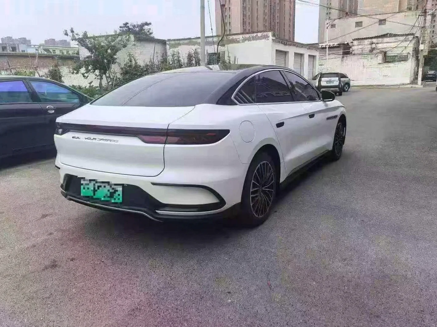 比亚迪汉DM 正面外观三