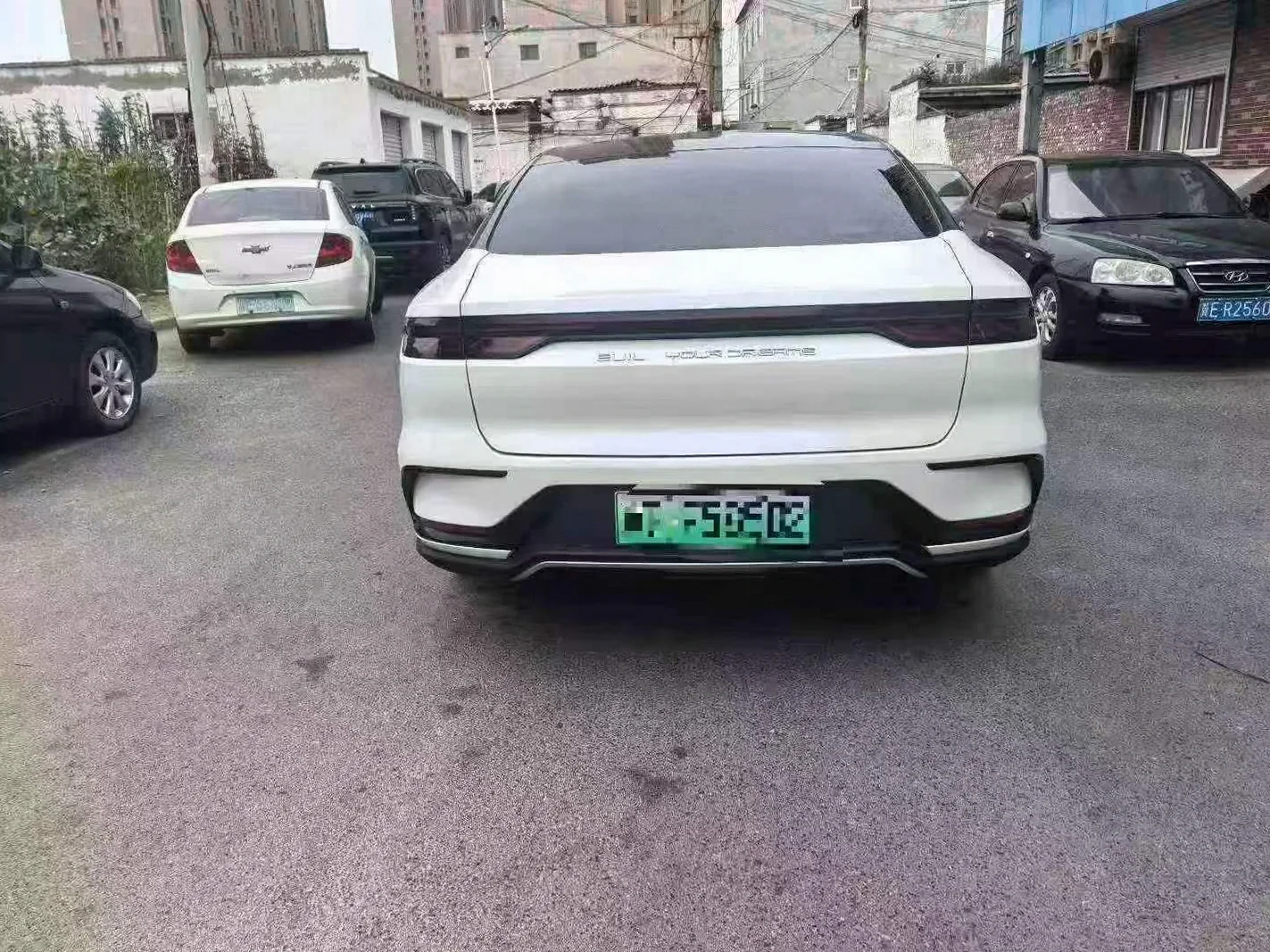 比亚迪汉DM 正面外观二