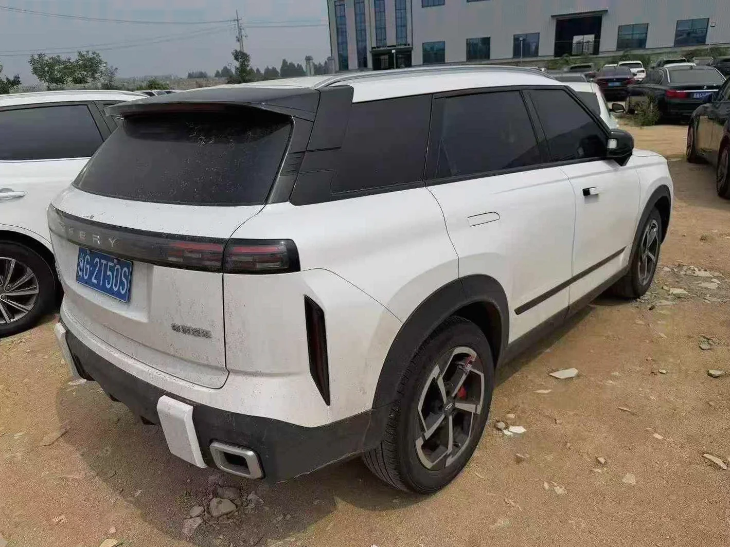 奇瑞探索 后面外观一