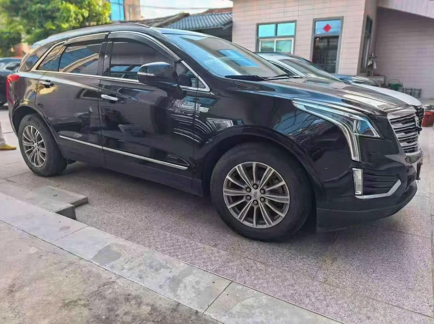凯迪拉克XT5 正面外观三