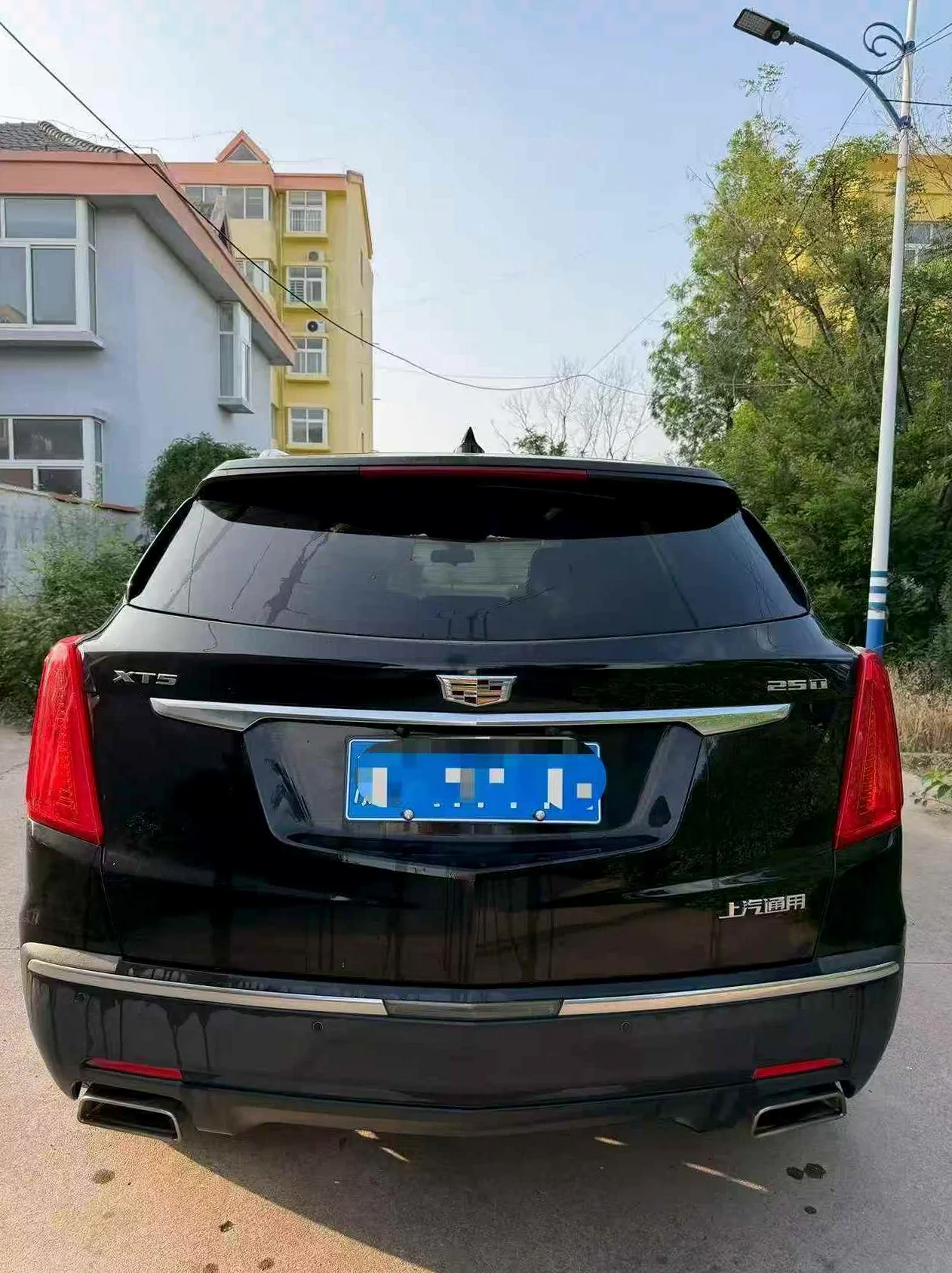 凯迪拉克XT5 后面外观一