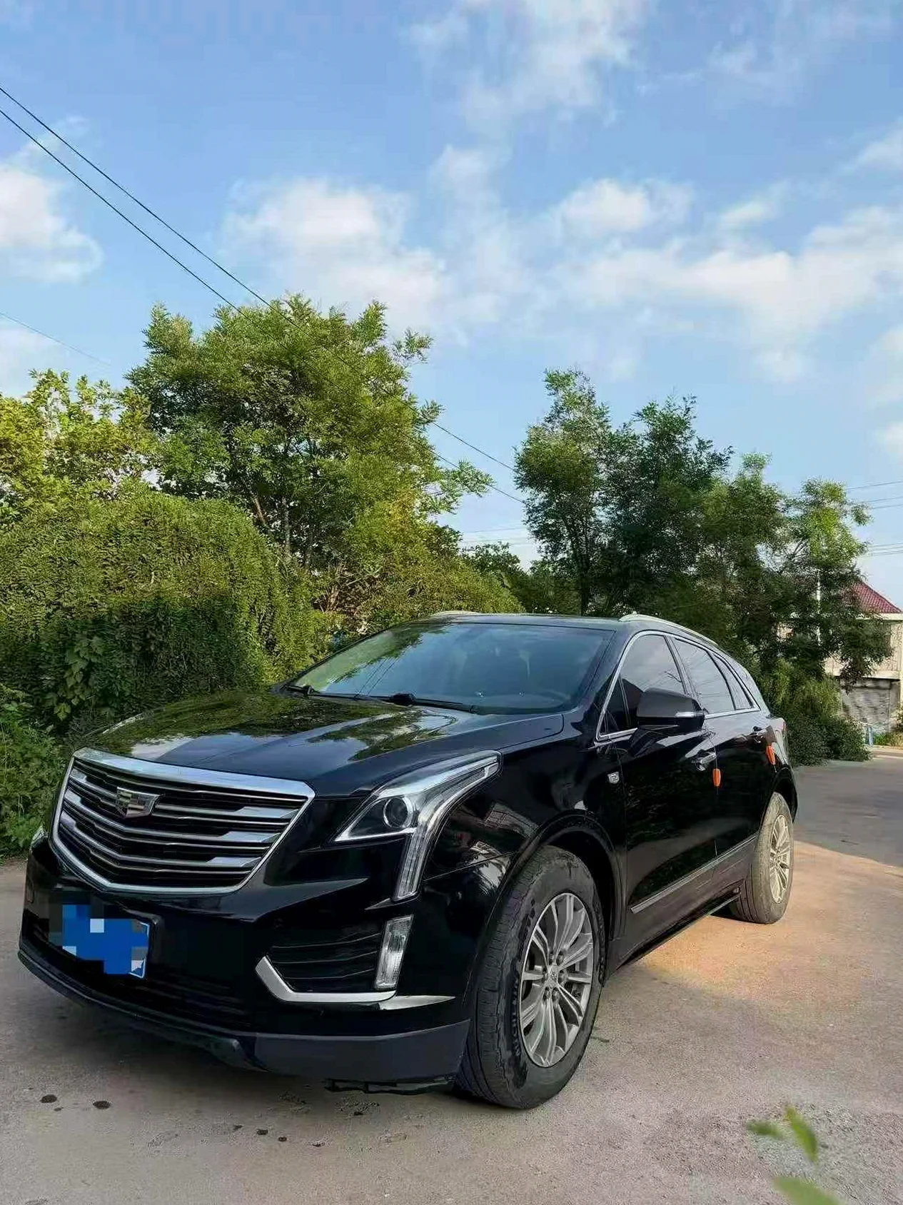 凯迪拉克XT5 正面外观二