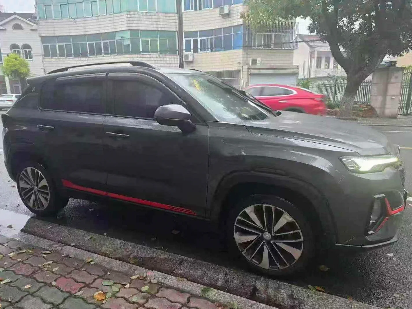 长安汽车CS35 正面外观三