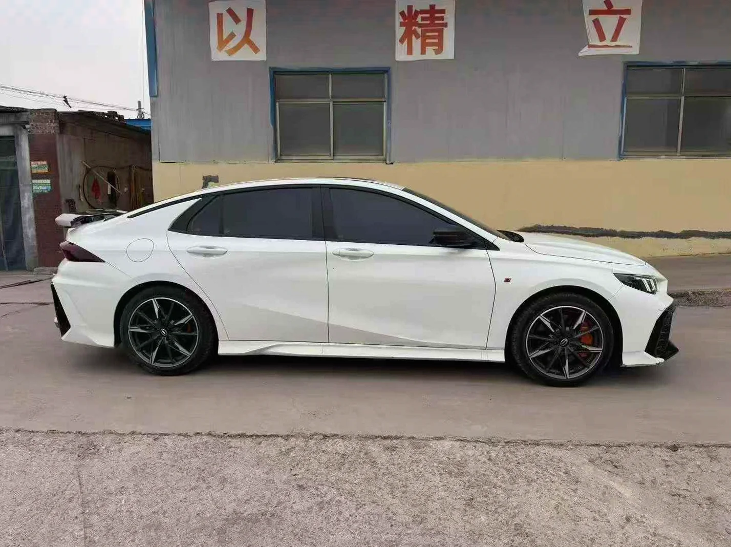 传祺影豹 正面外观二
