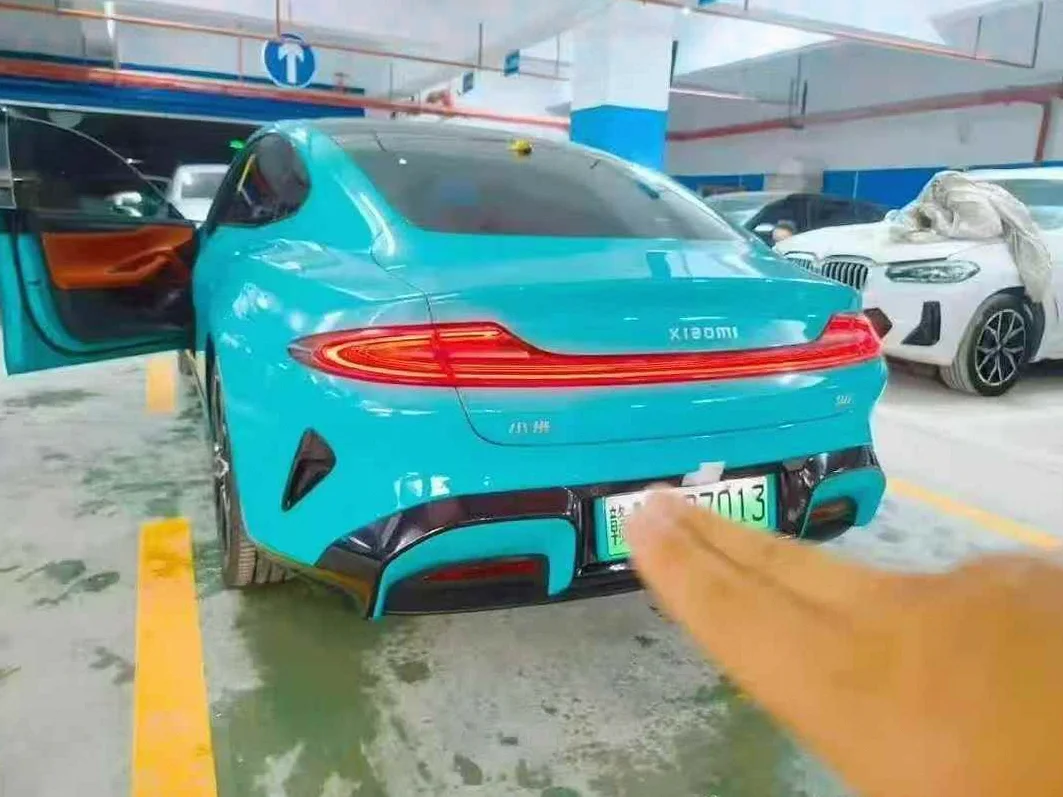 小米SU7 后面外观二