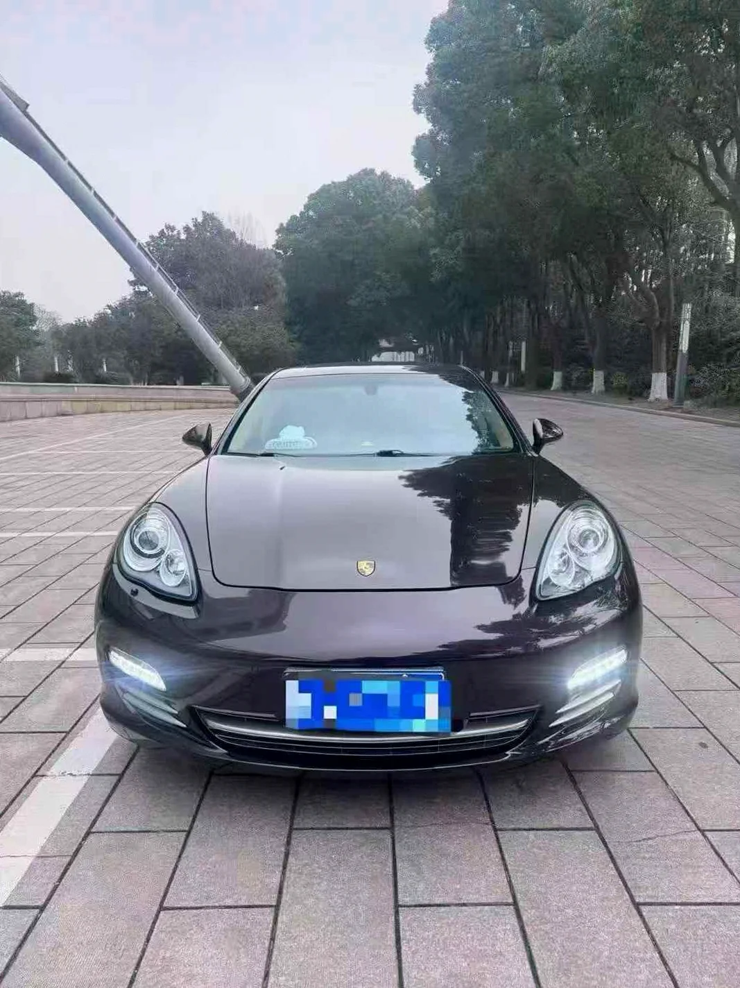 保时捷帕拉梅拉 正面外观二