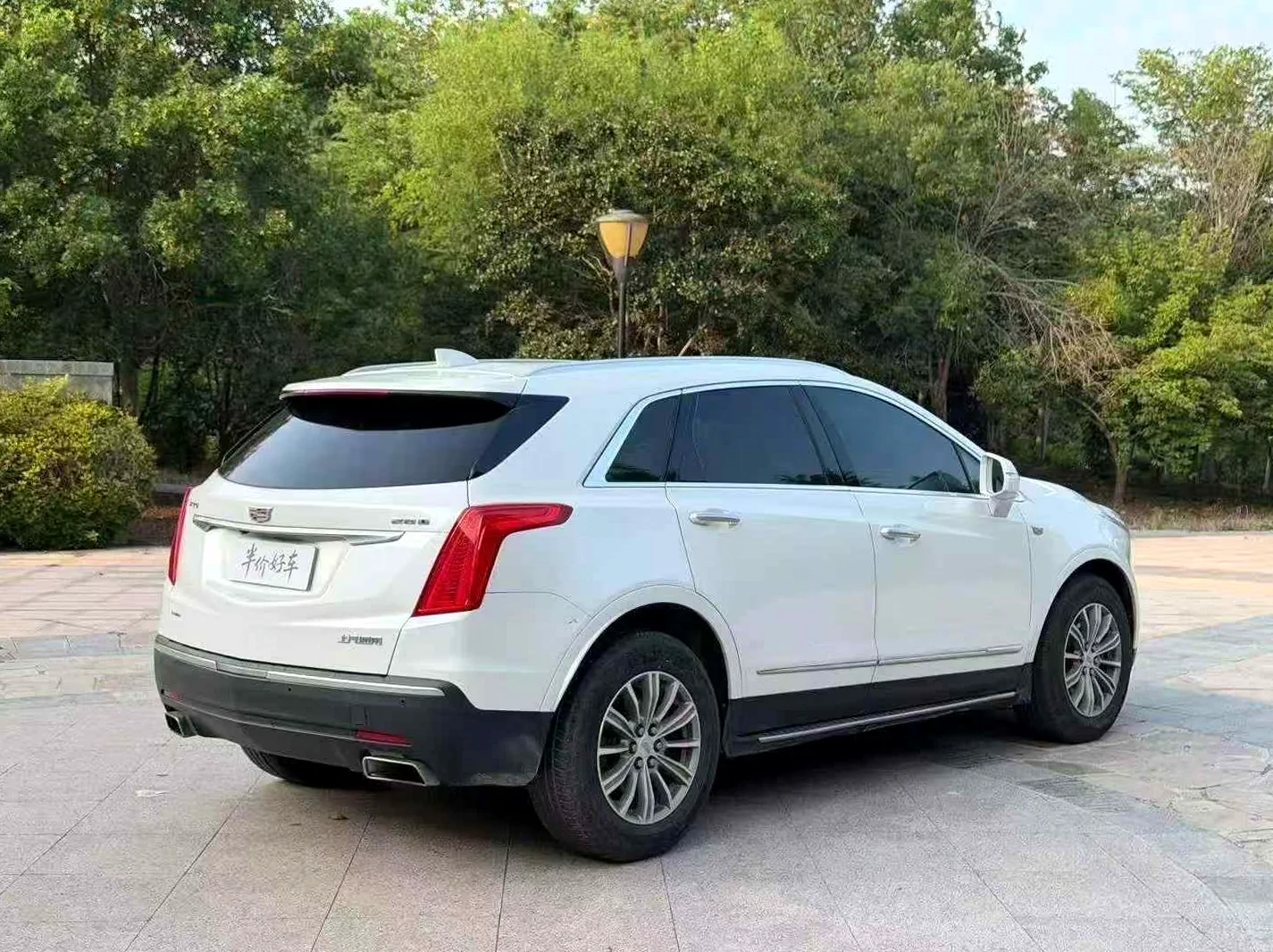 凯迪拉克XT5 后面外观三