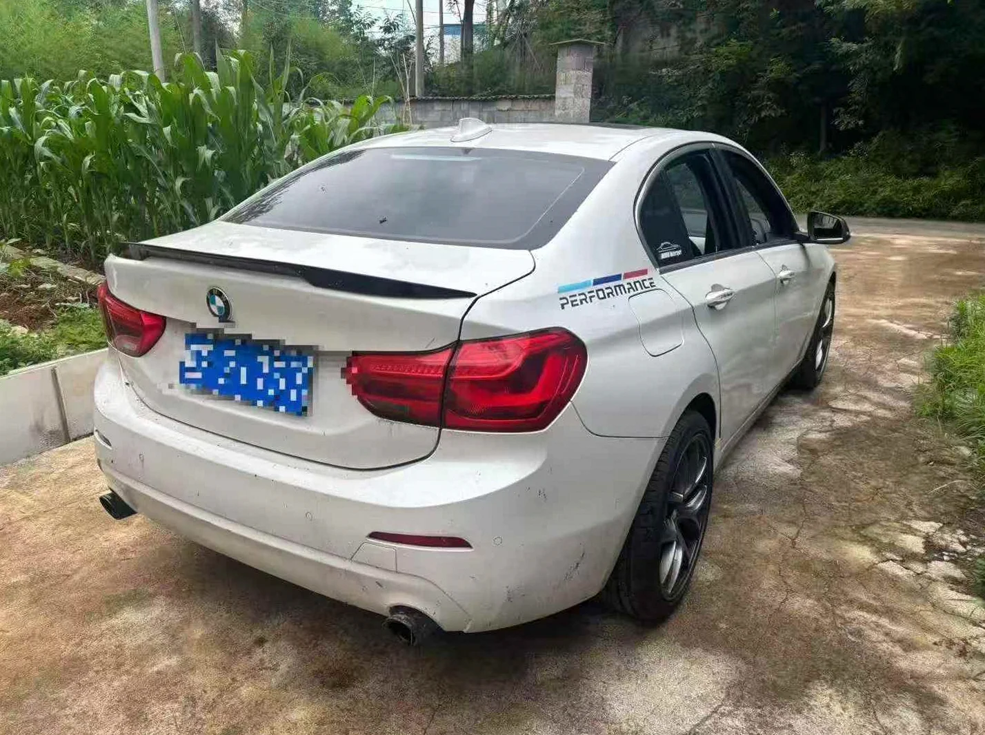 宝马1系 后面外观三