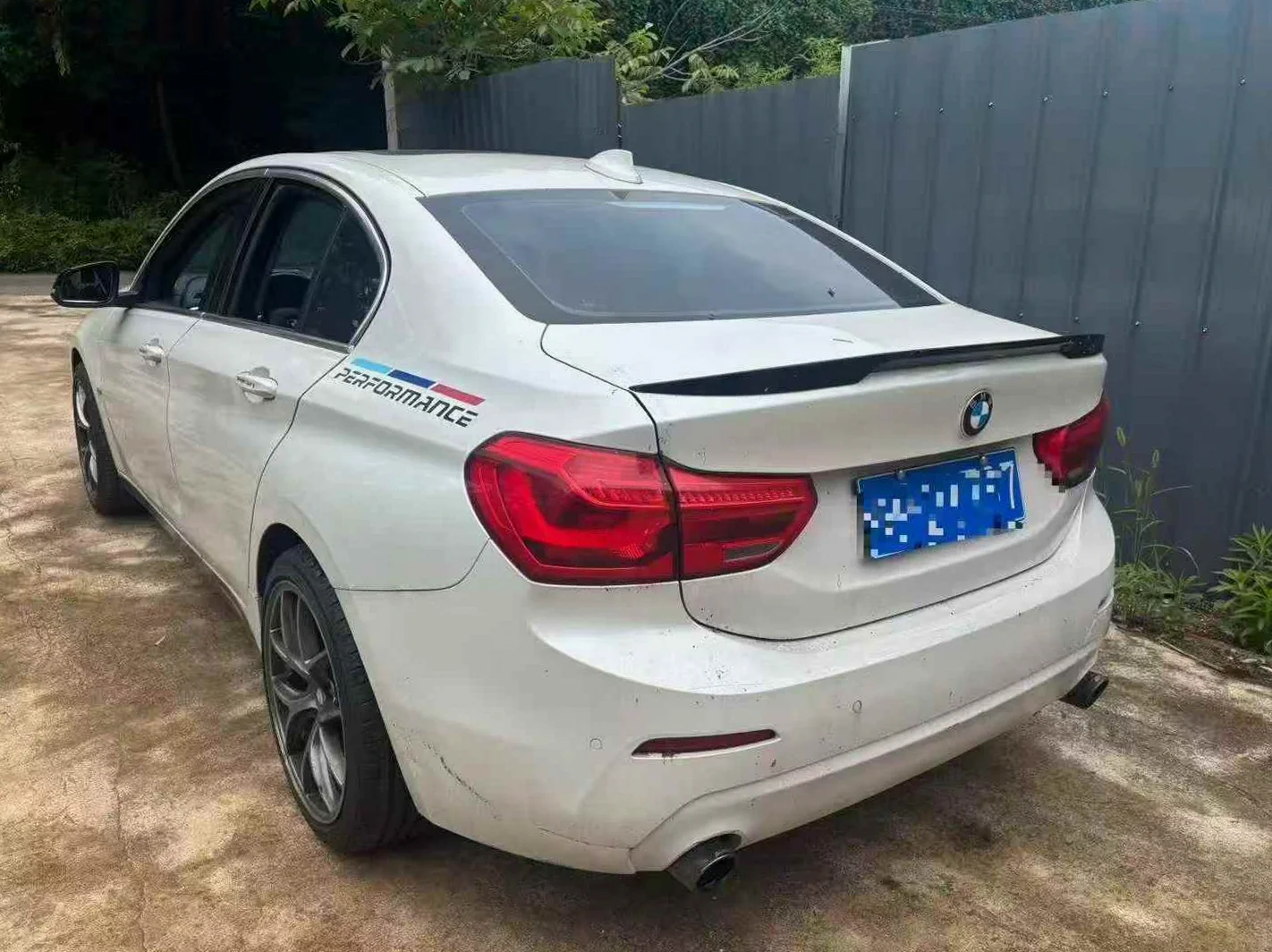 宝马1系 后面外观二