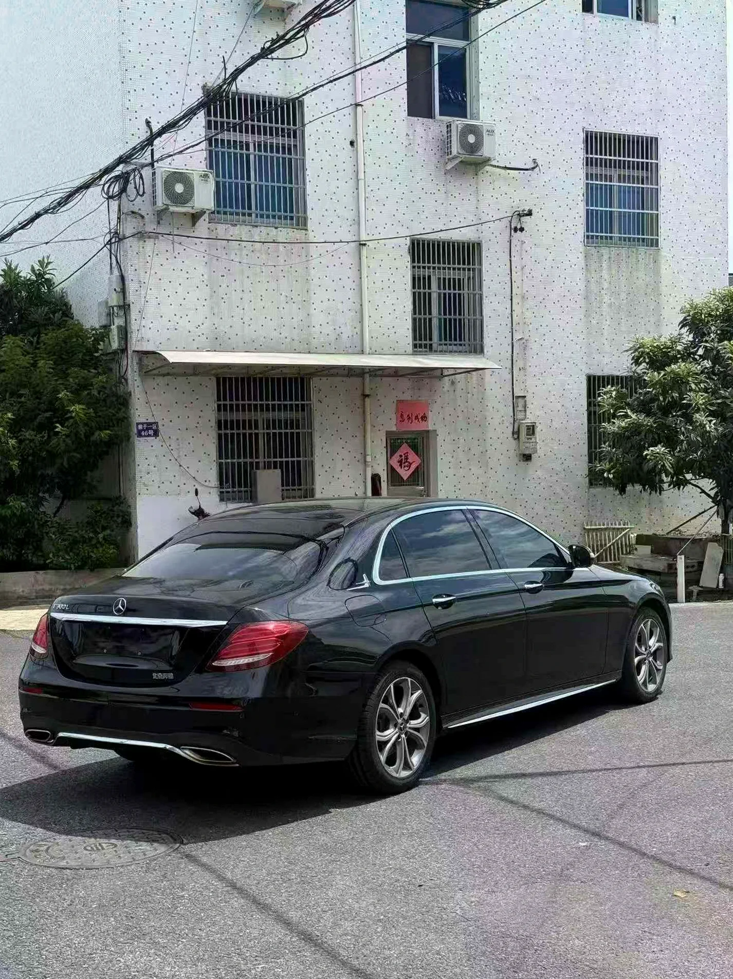 奔驰E 驾驶室