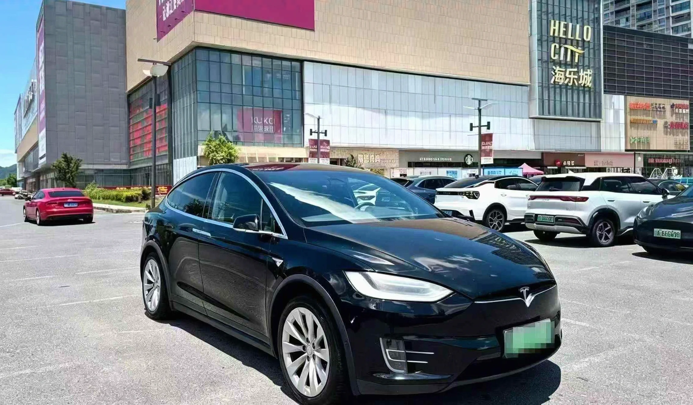 特斯拉MODEL 正面外观三