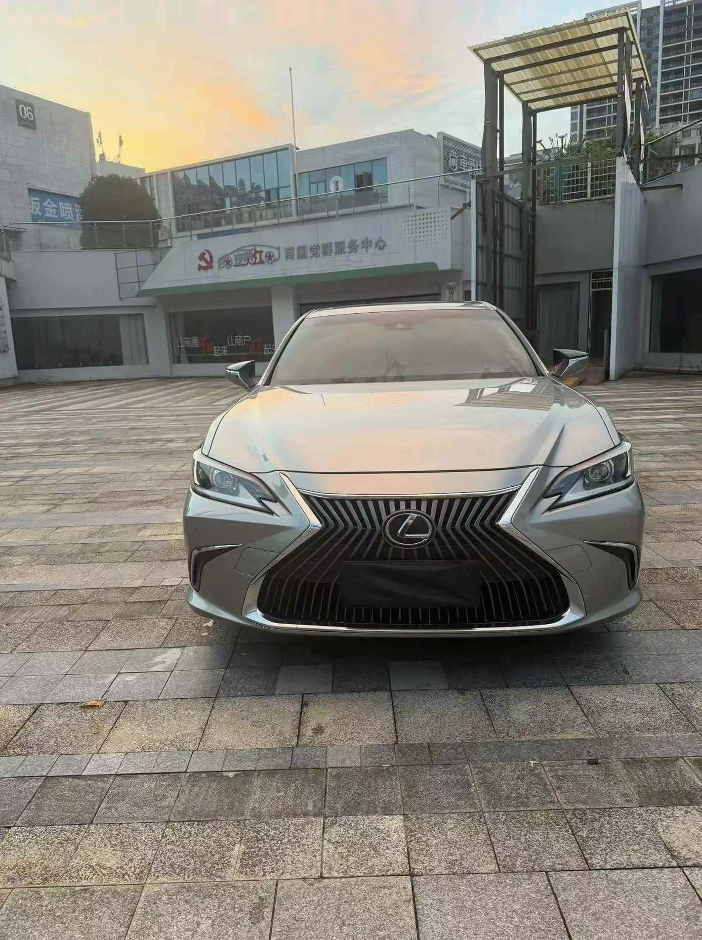 19年雷克萨斯ES200 2.0