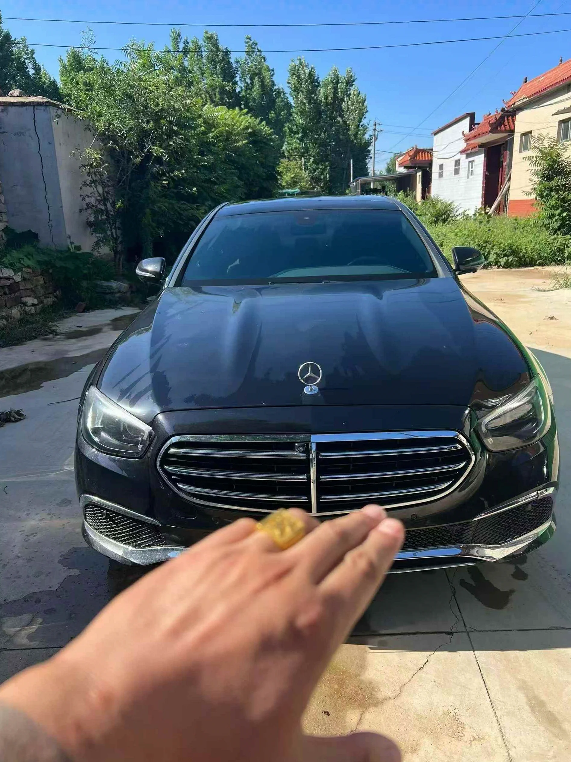 20年奔驰E300L行政立标
