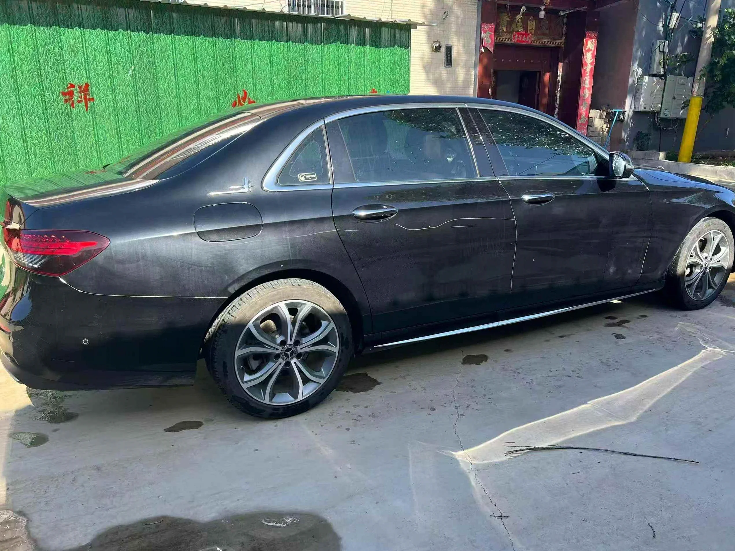 奔驰E 驾驶室