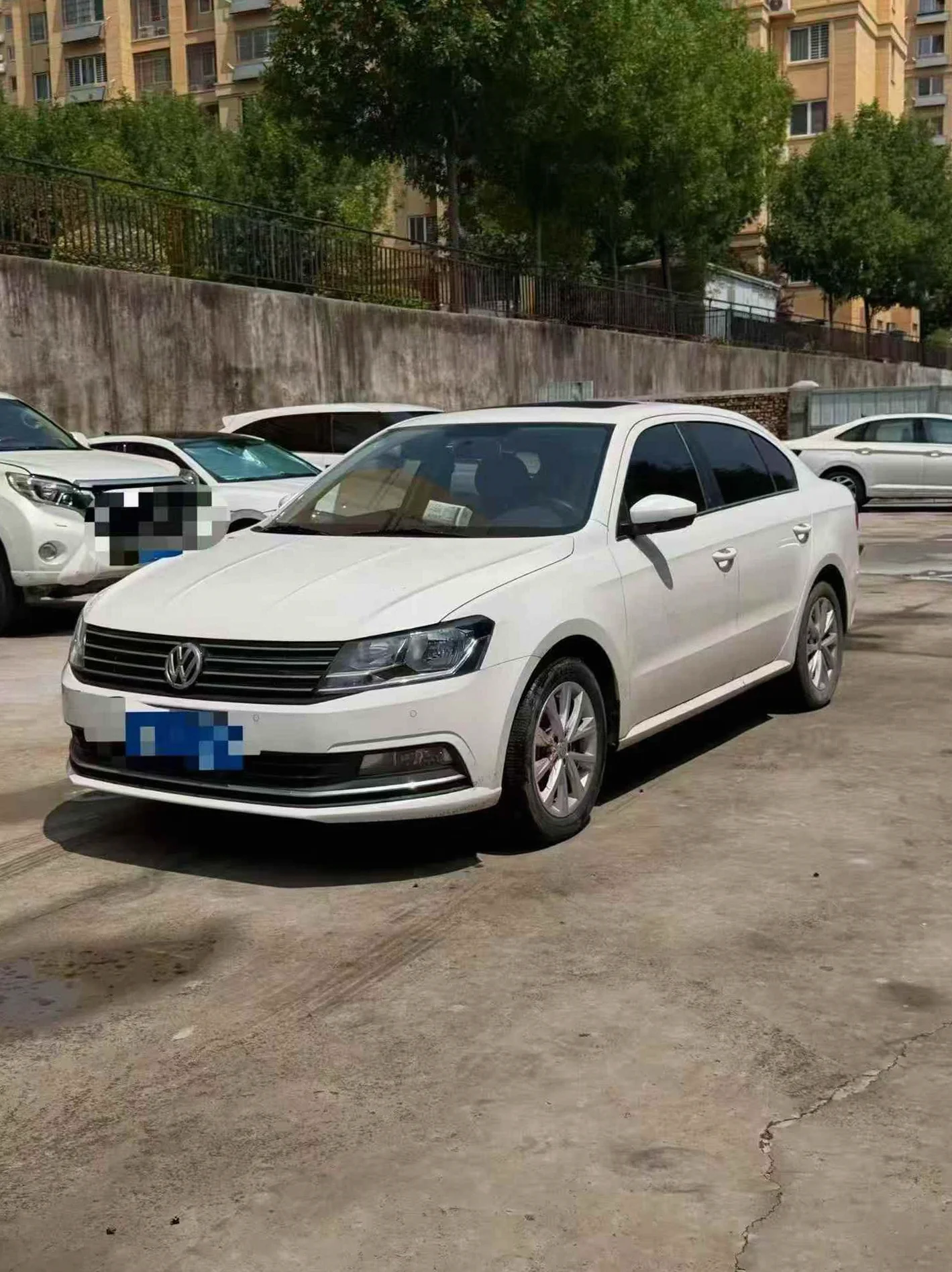 大众朗逸 正面外观二