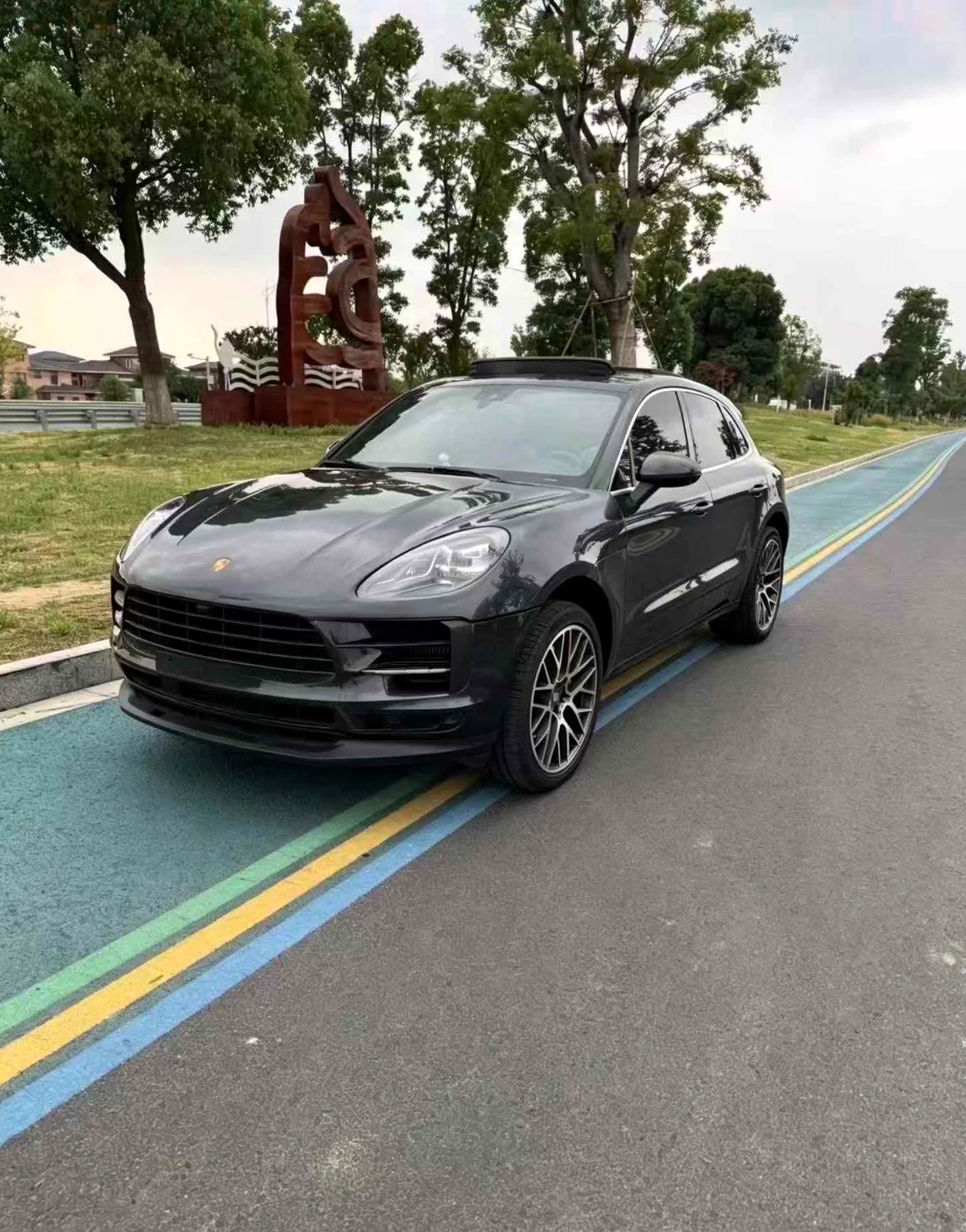 保时捷Macan 正面外观二
