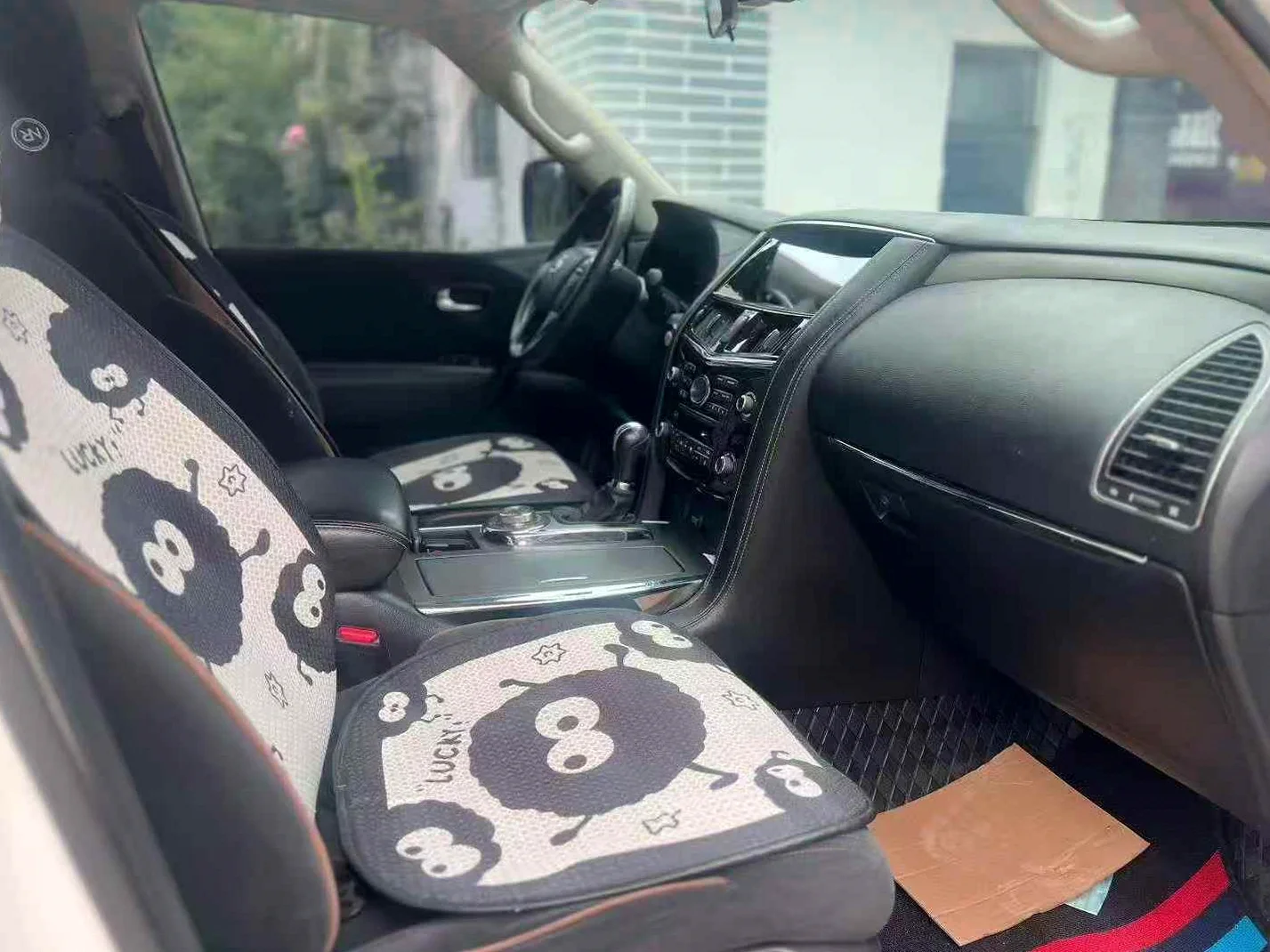 日产途乐 后面外观三