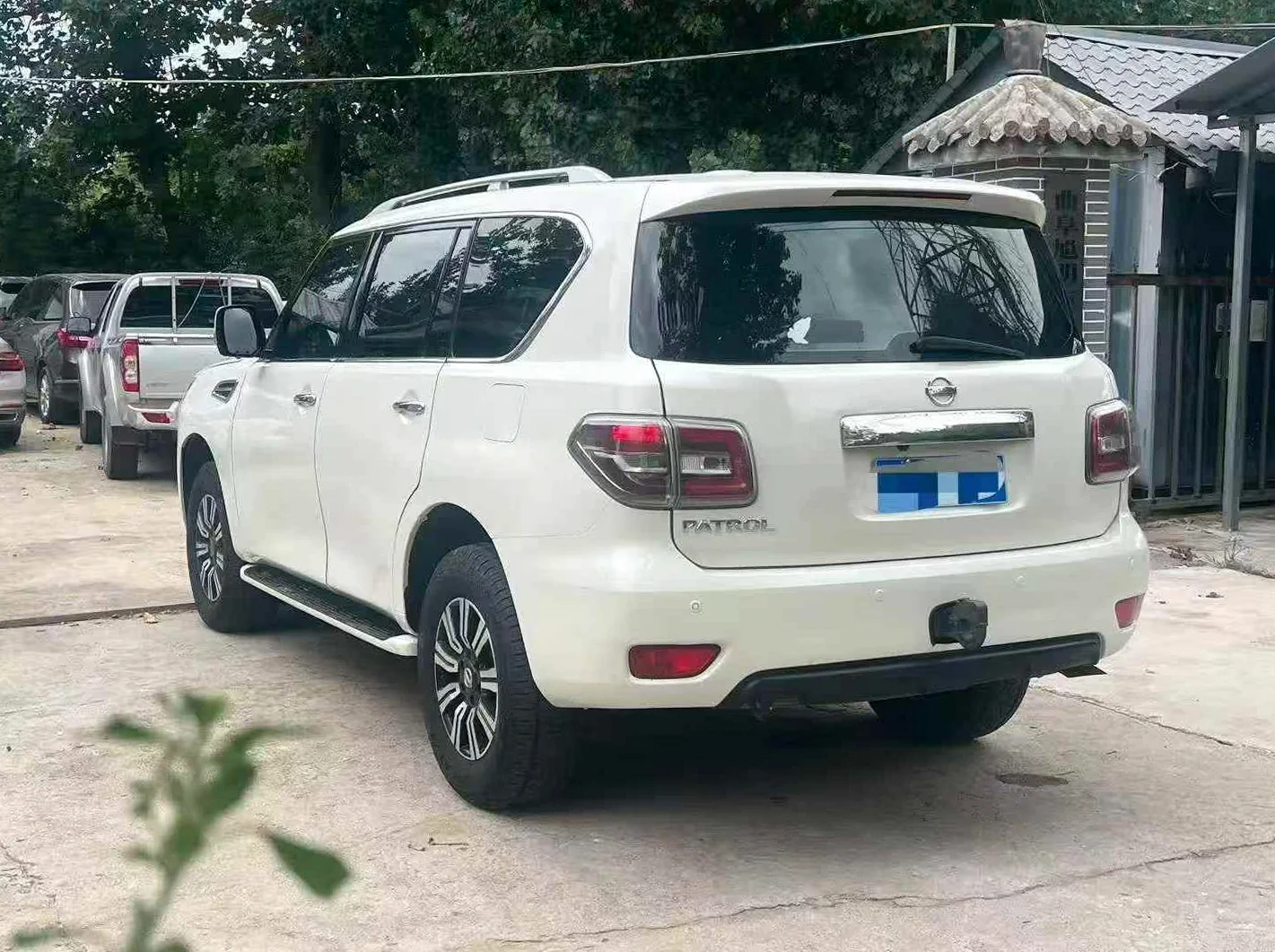 日产途乐 内饰前排