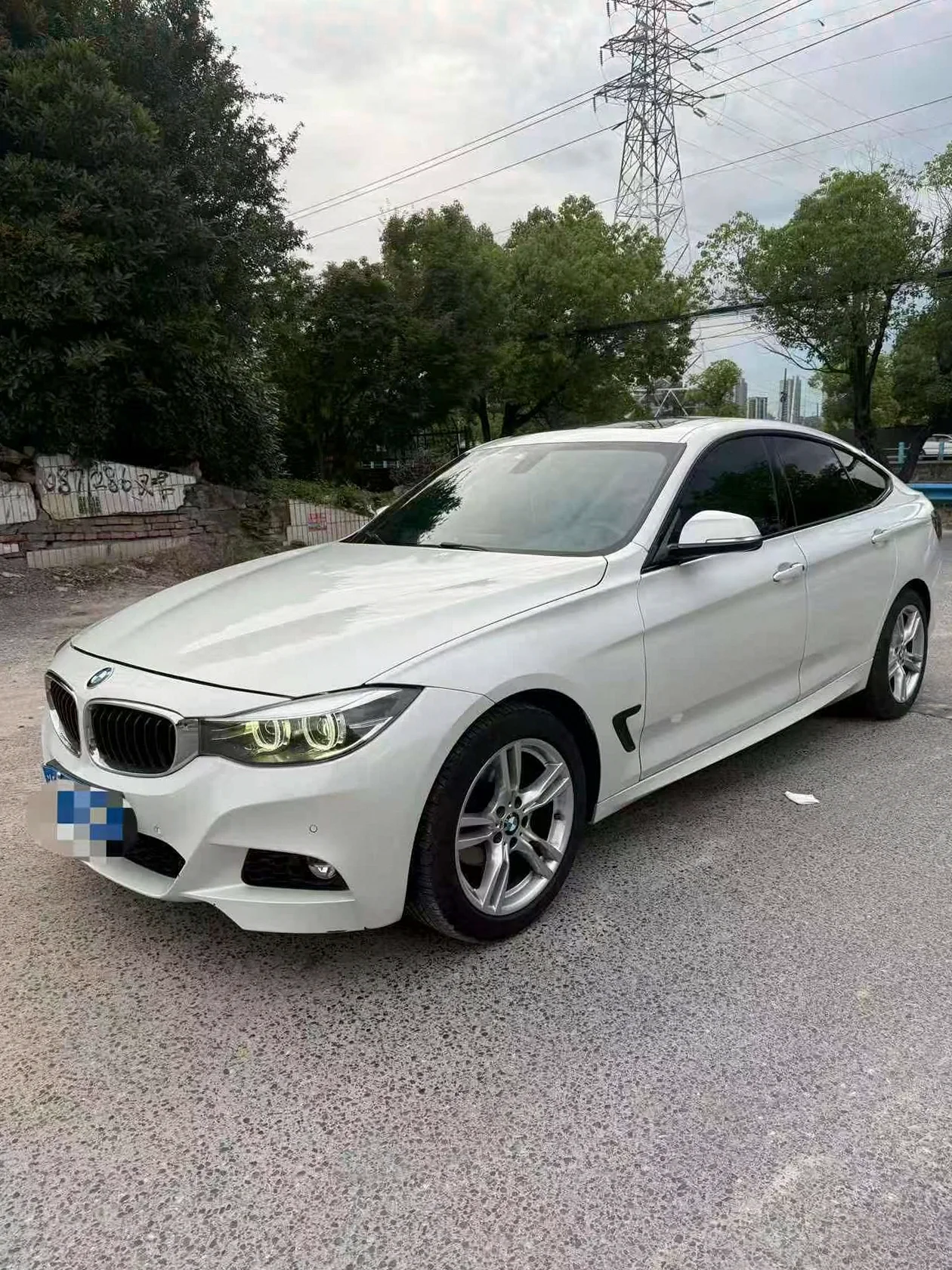 21年宝马3系GT320i M运动套装