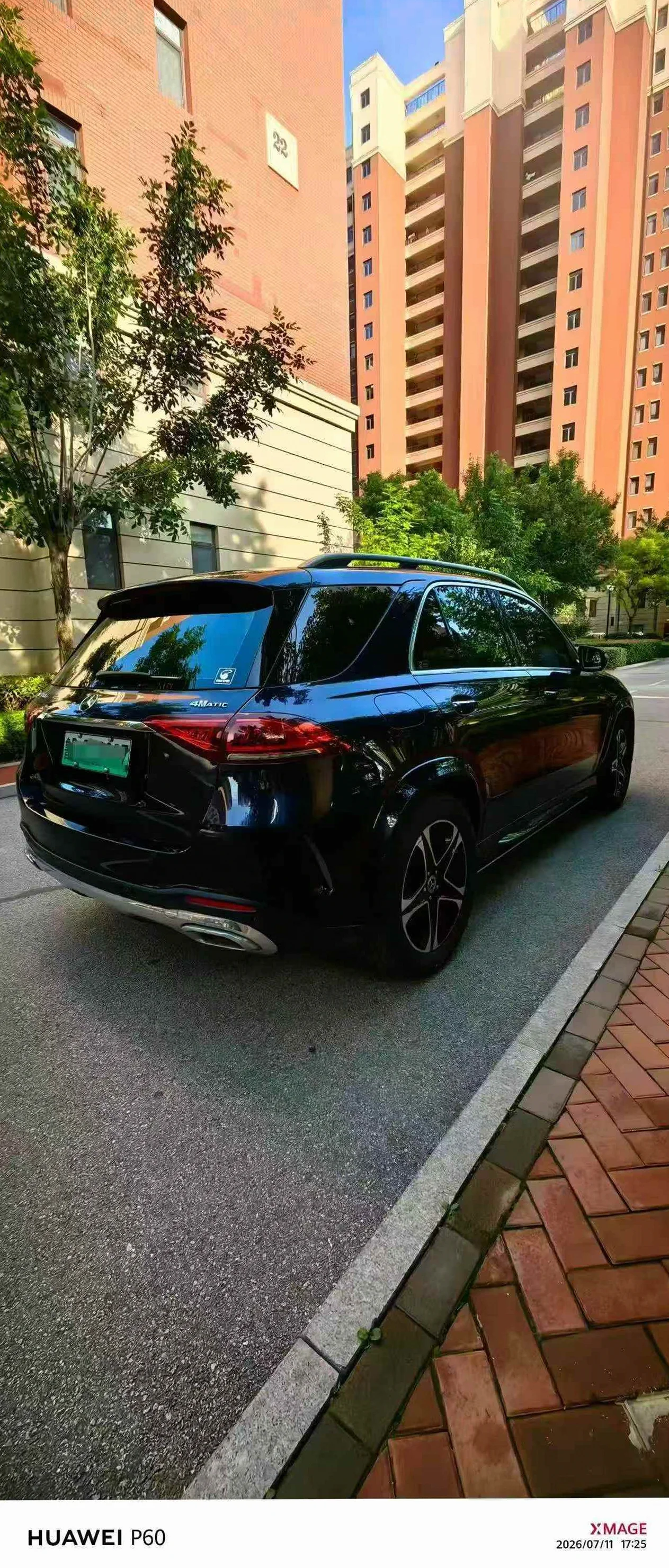 奔驰GLE 后面外观一