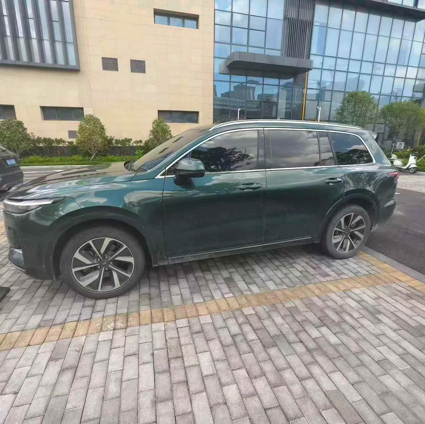 理想ONE 正面外观三