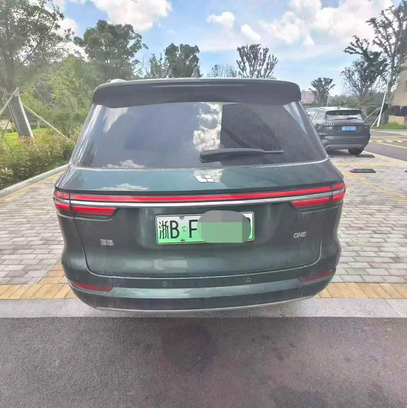 理想ONE 后面外观一