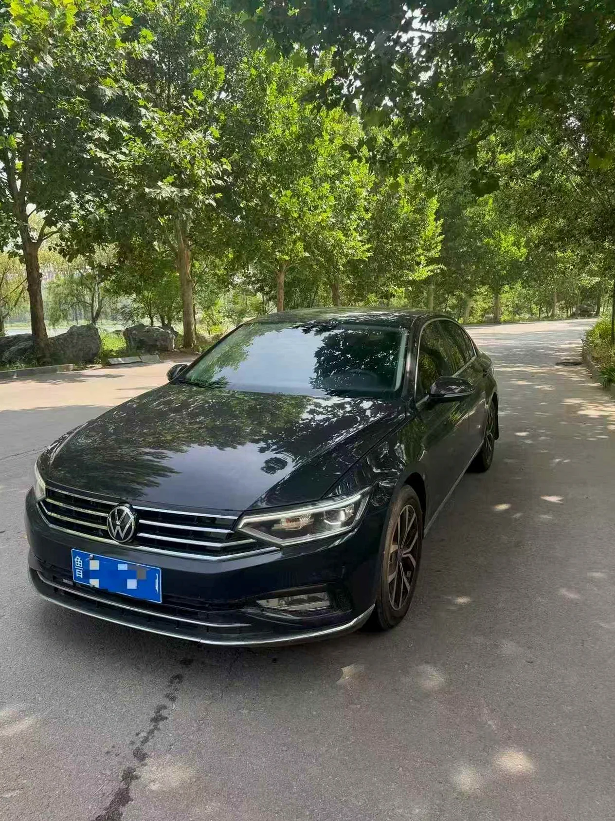 大众迈腾 正面外观二