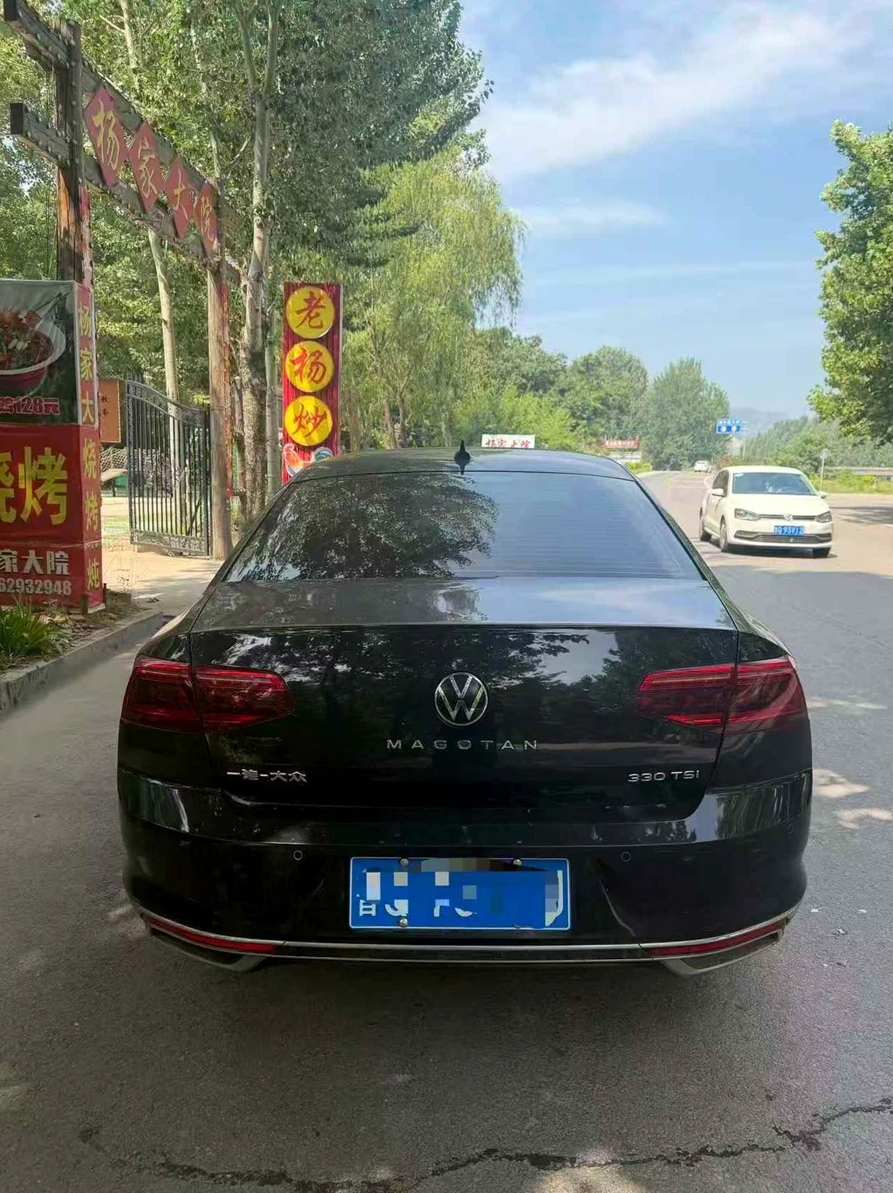 大众迈腾 后面外观一