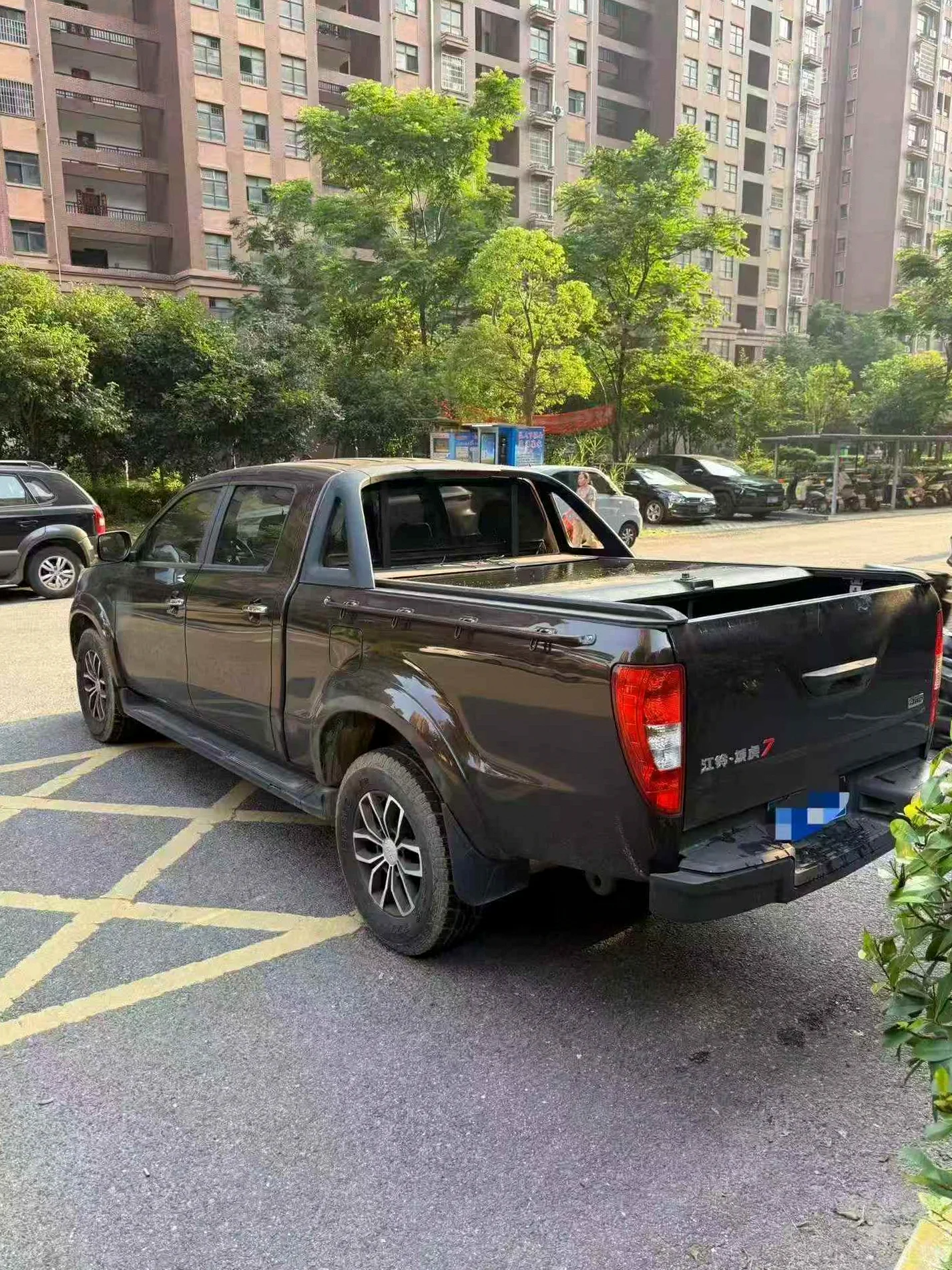 江铃域虎 后面外观二