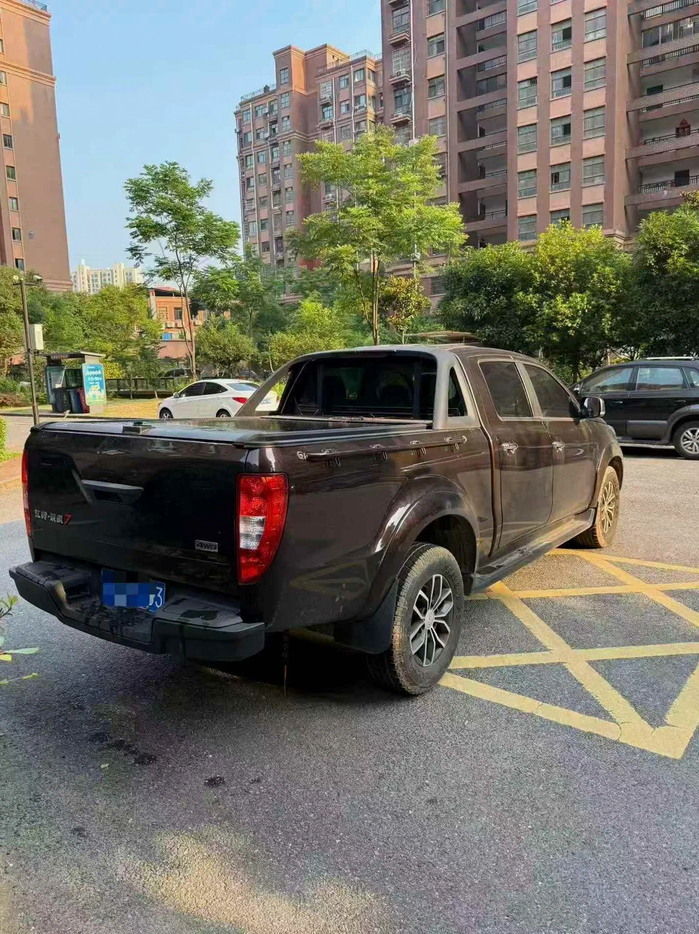 江铃域虎 后面外观一