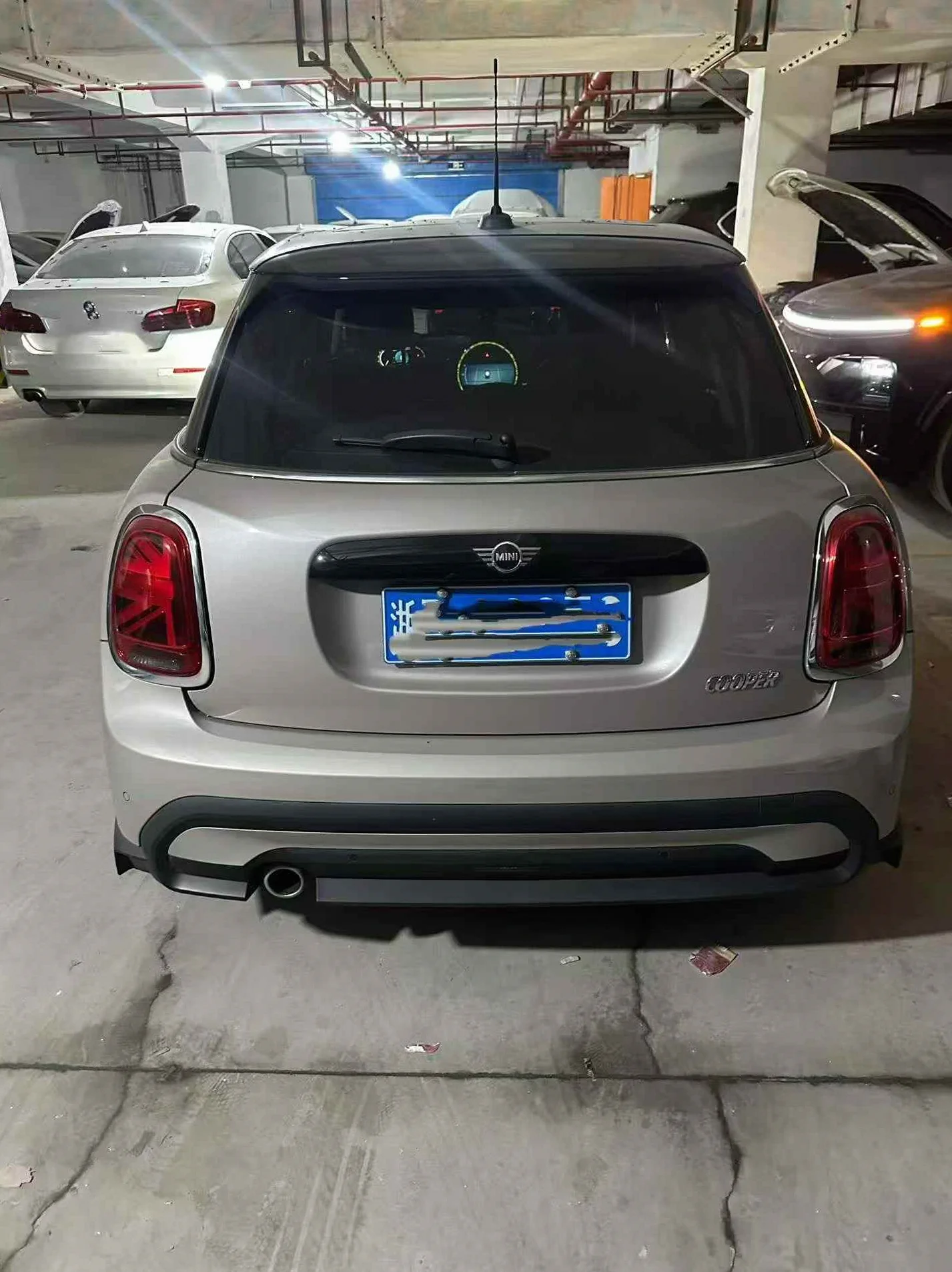 MINICooper 正面外观二