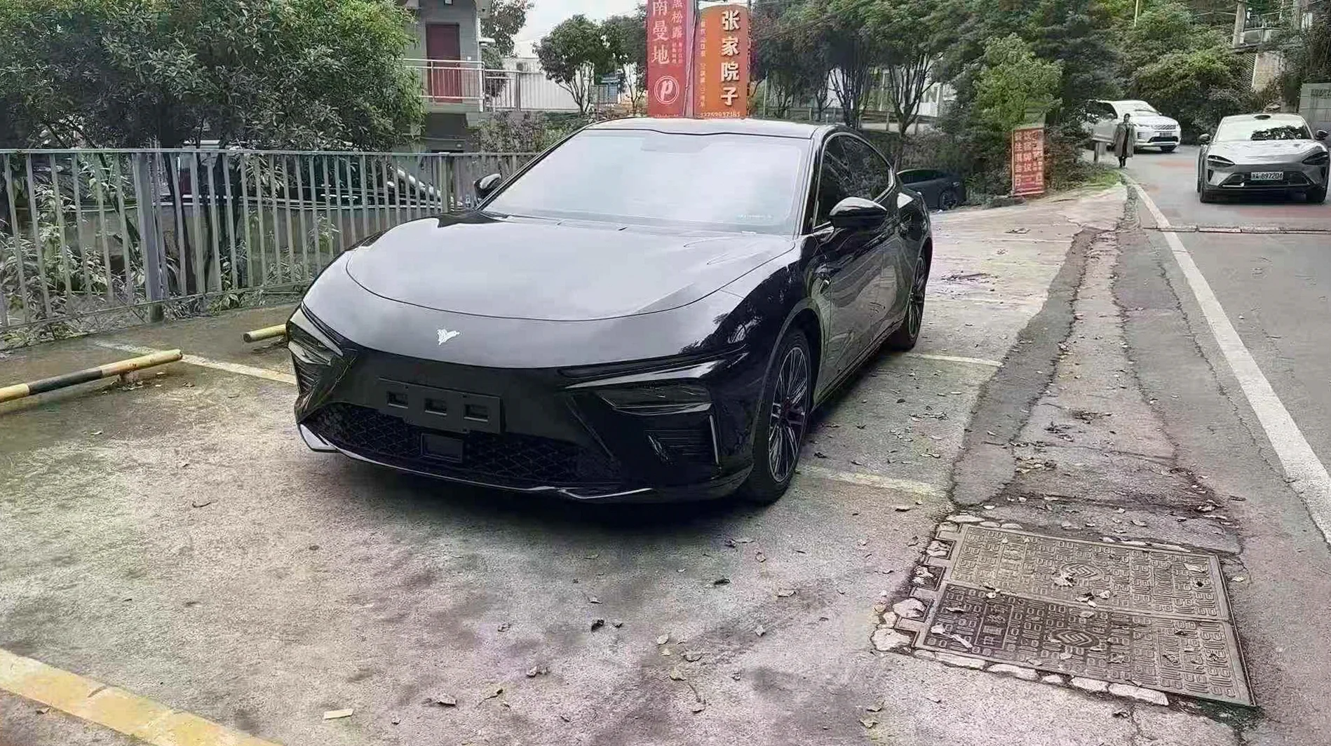 23年哪吒S纯电续航520