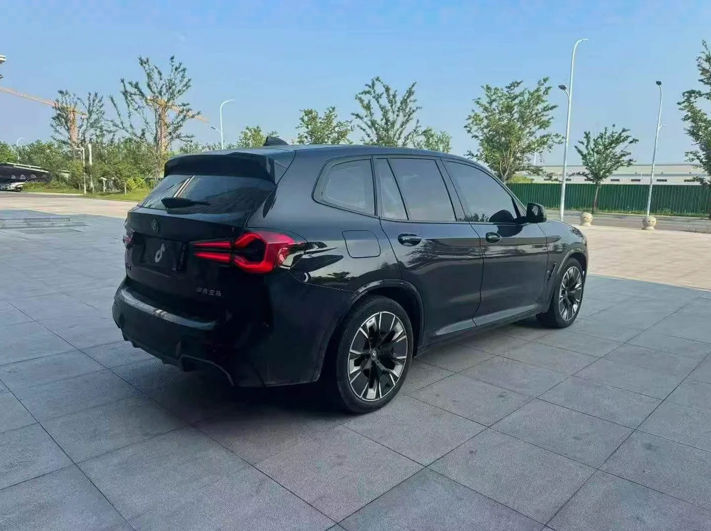 宝马5系 后面外观一