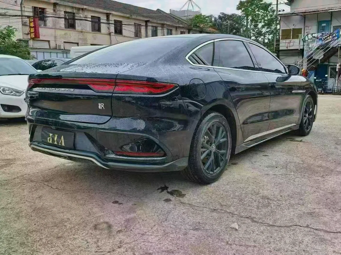比亚迪汉DM 内饰后排