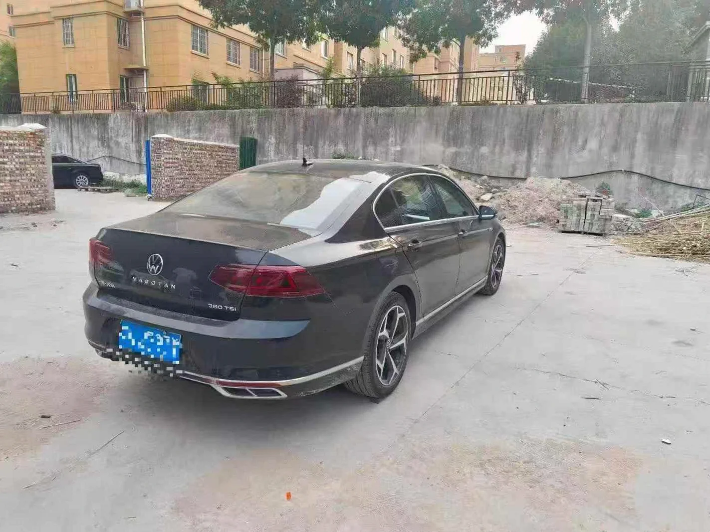 大众迈腾 后面外观三