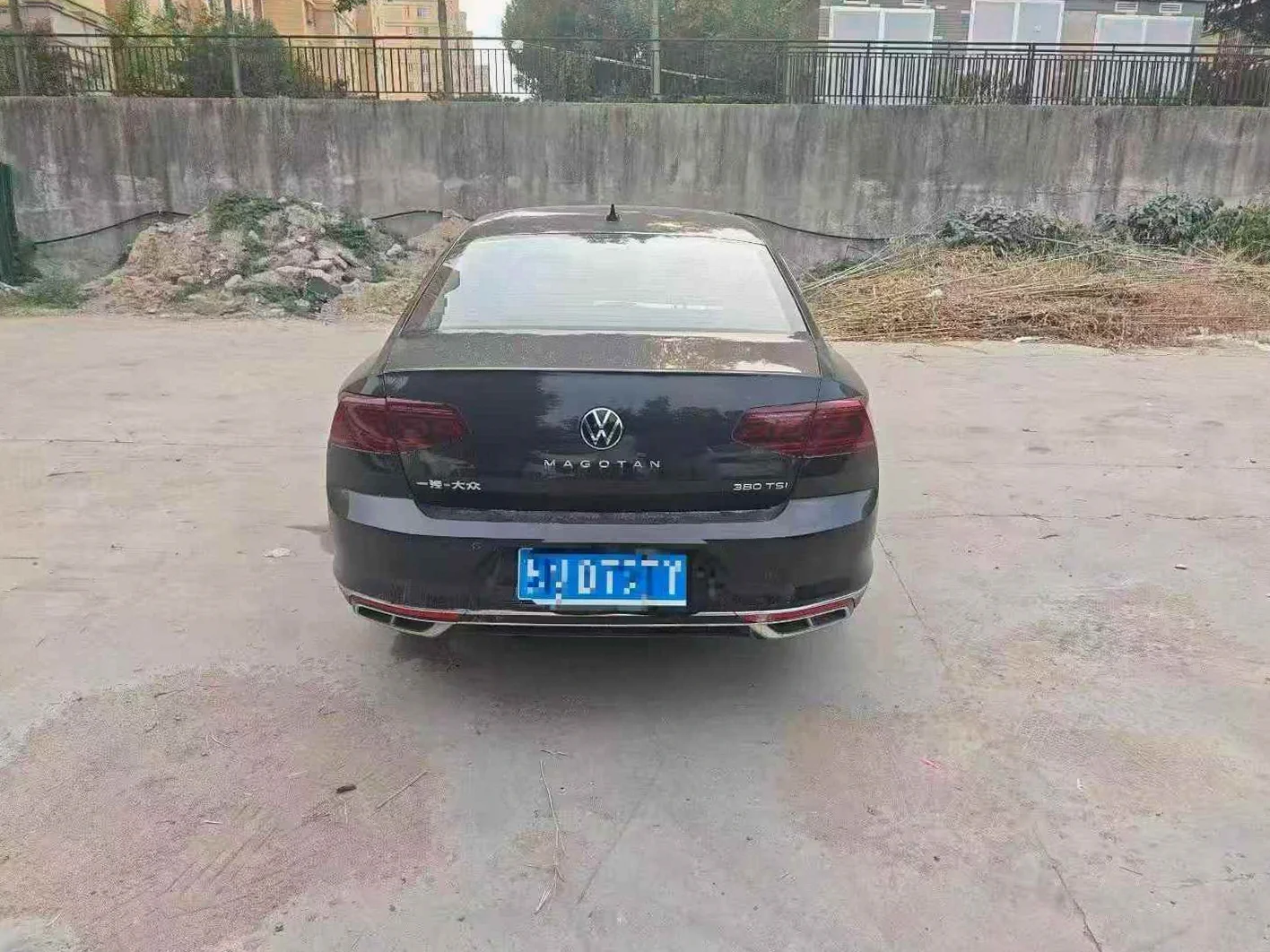 大众迈腾 后面外观一