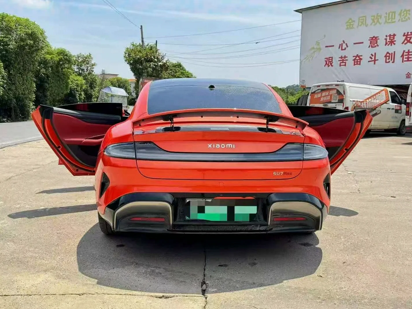 小米SU7 后面外观二