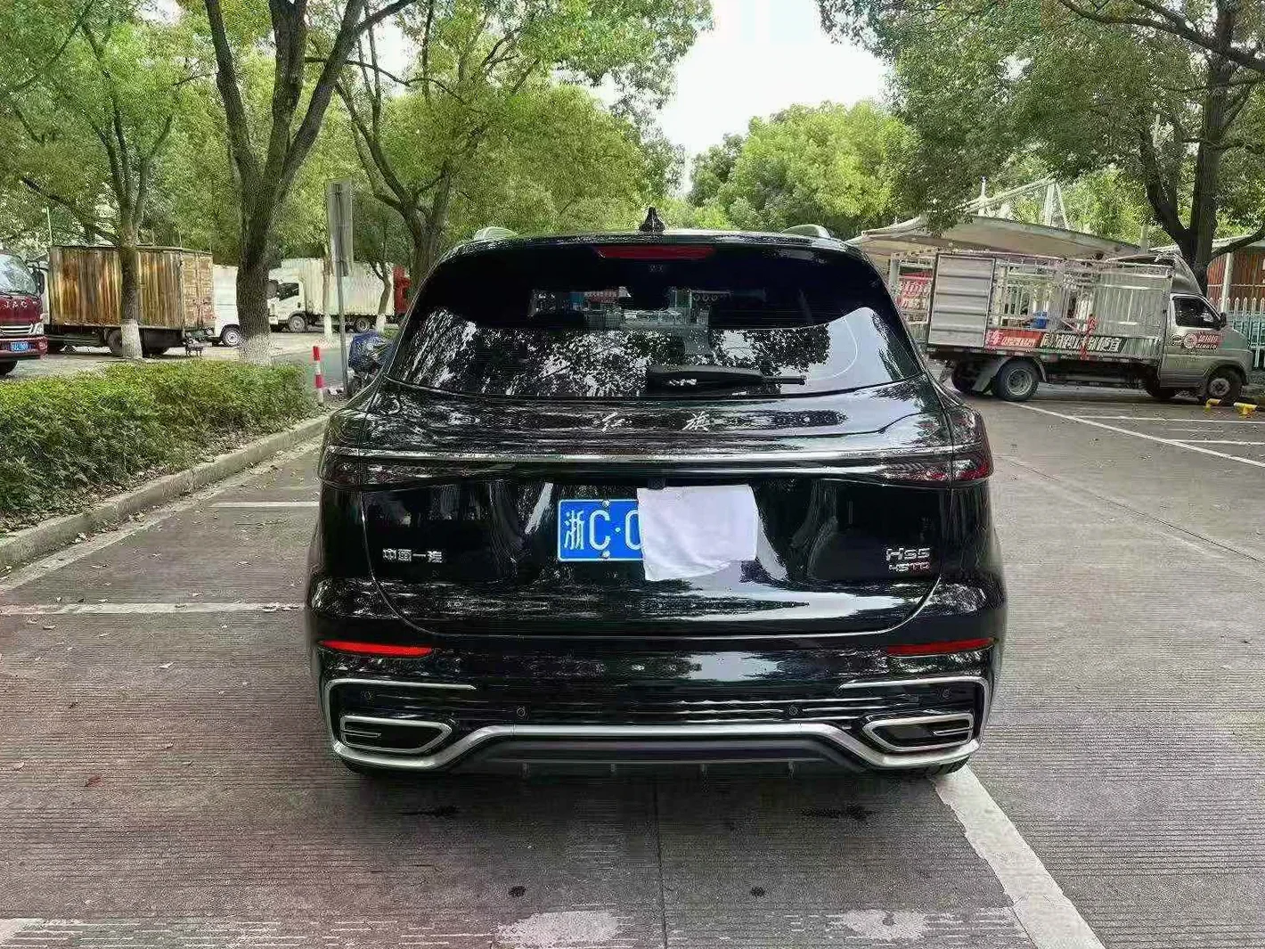 红旗HS5 驾驶室