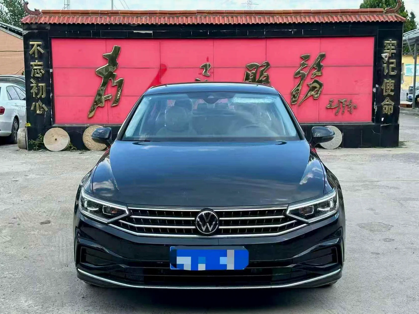 大众迈腾 正面外观二