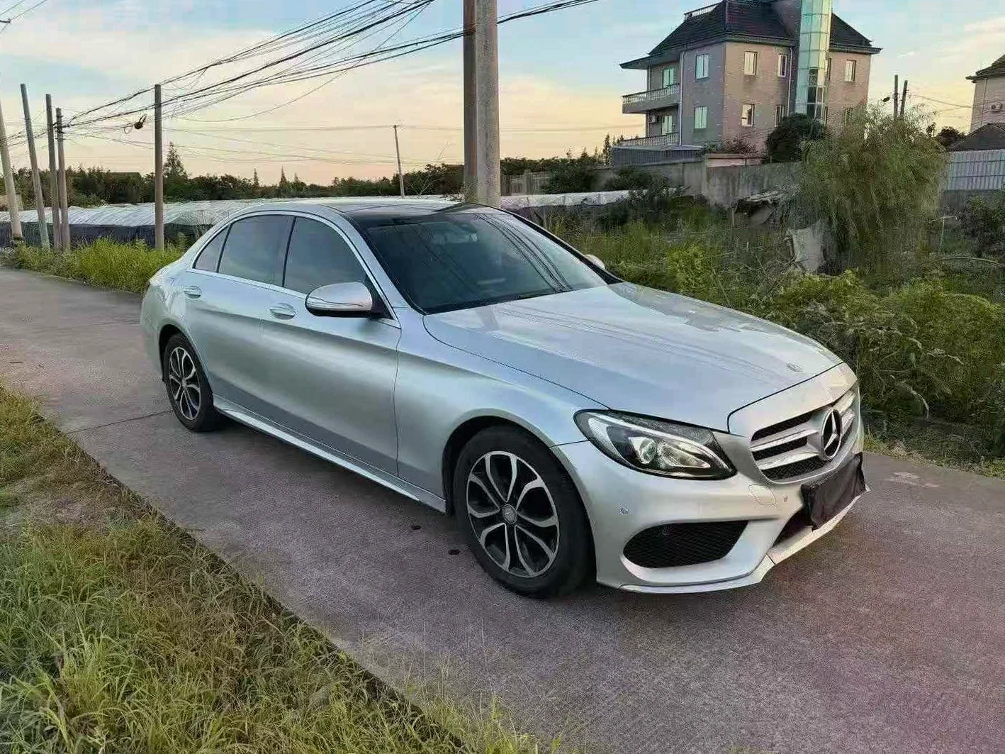 奔驰C 后面外观三