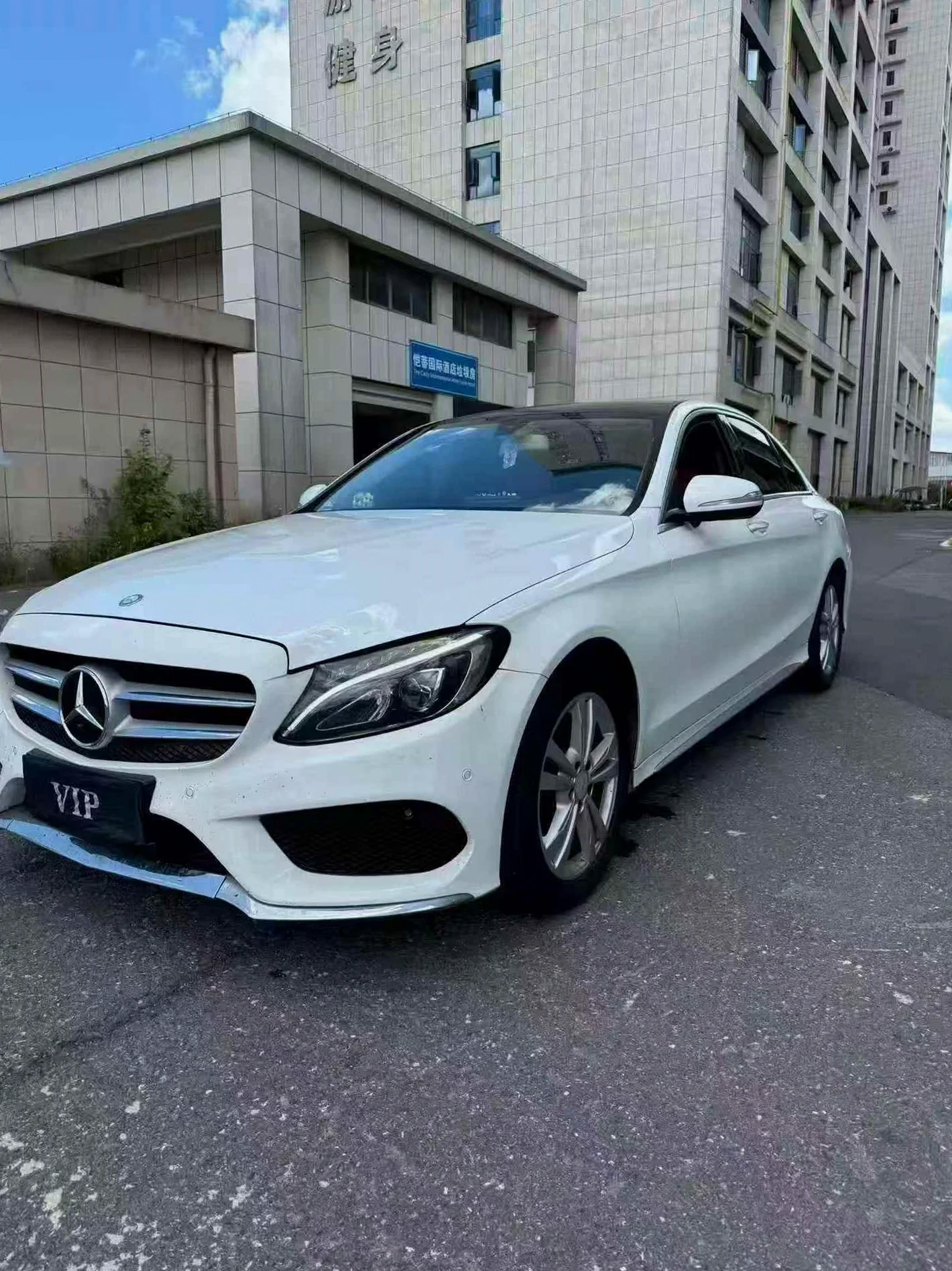 奔驰C 正面外观二