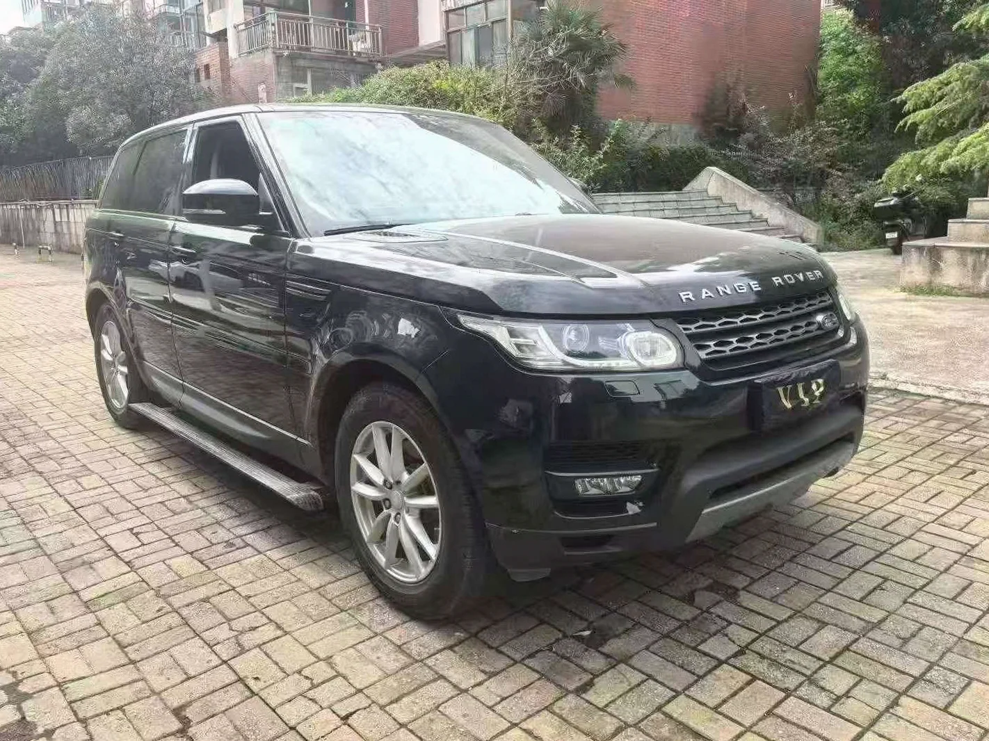 路虎揽胜运动 正面外观二