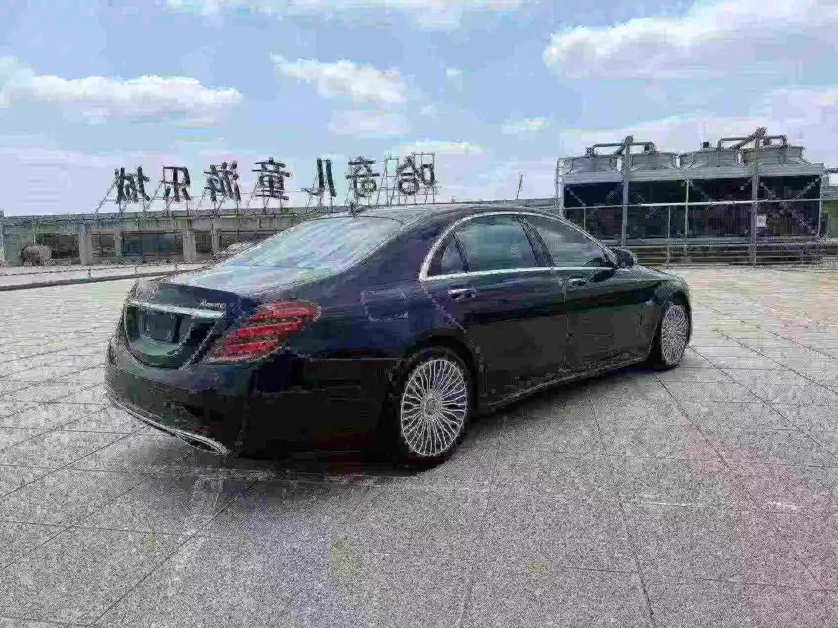 奔驰S 驾驶室