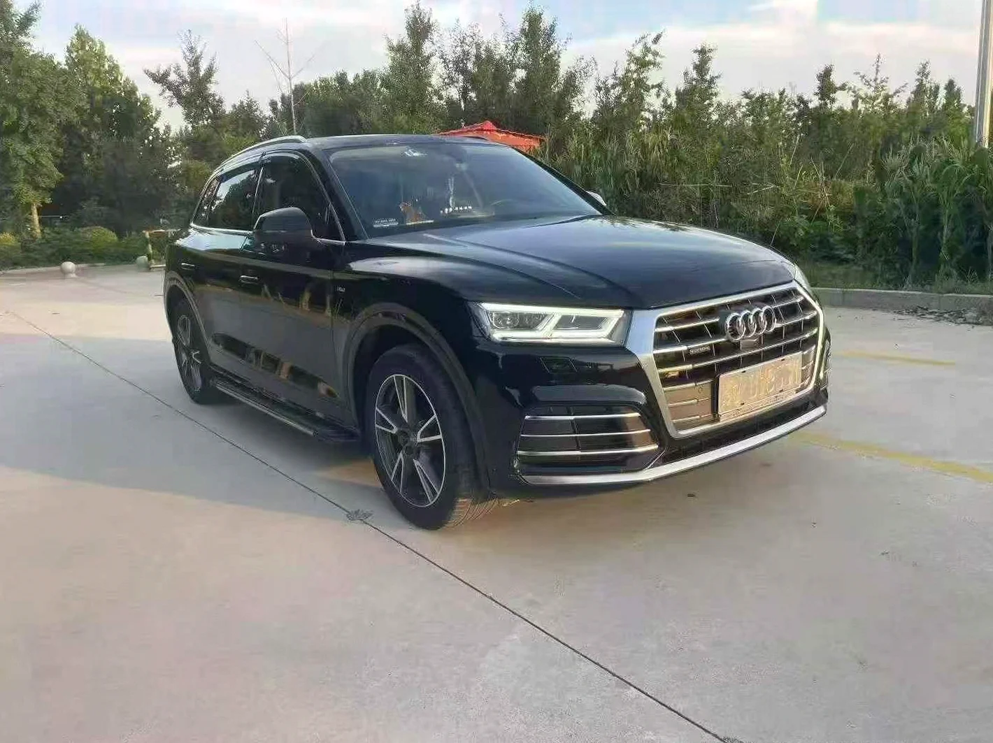奥迪Q5 正面外观二