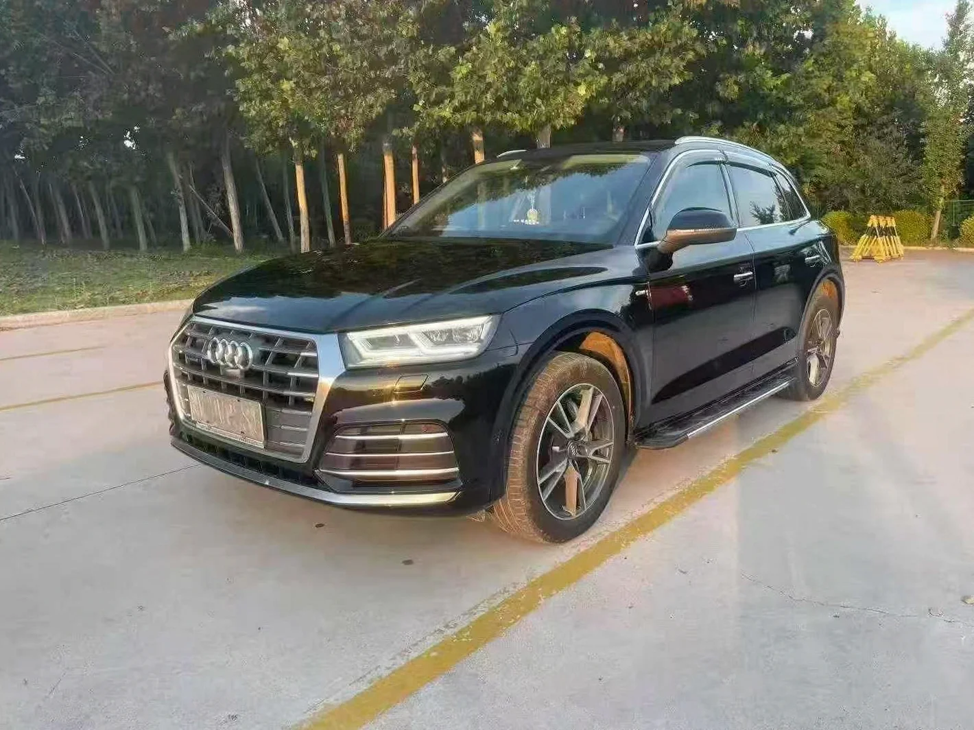 奥迪Q5 正面外观三