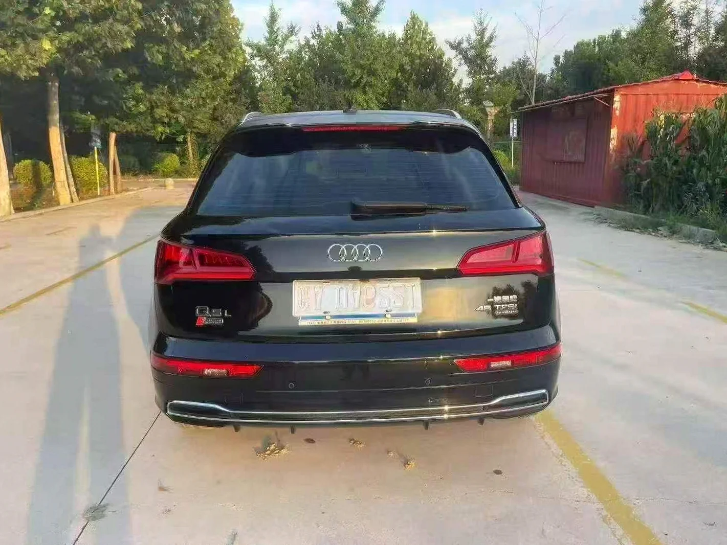 奥迪Q5 后面外观一