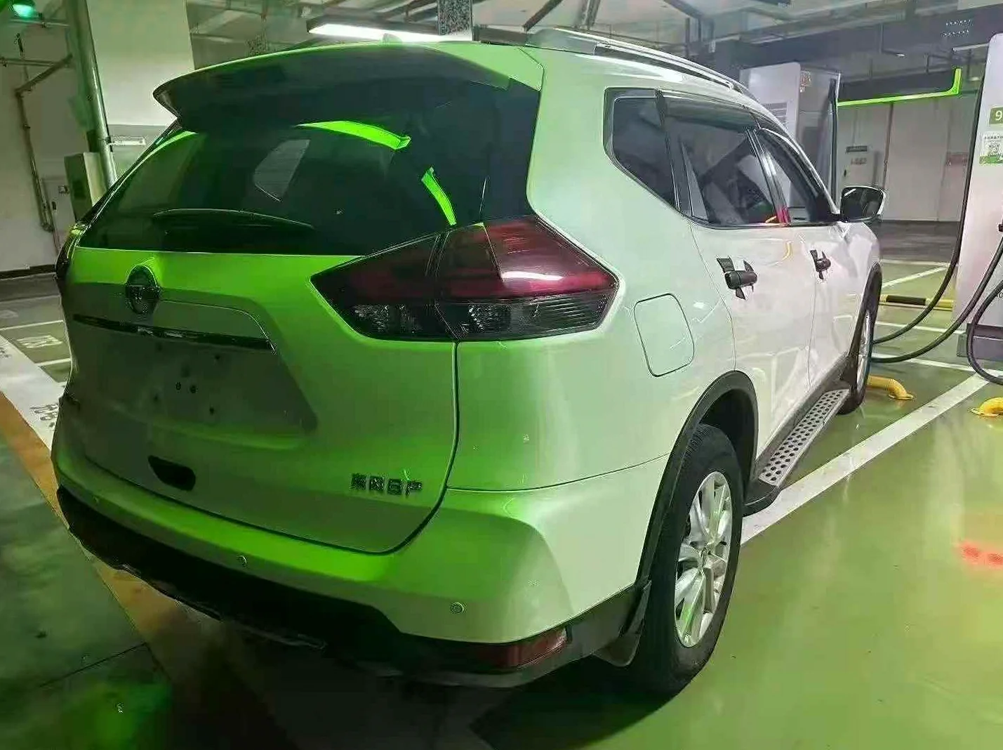 日产奇骏 后面外观三